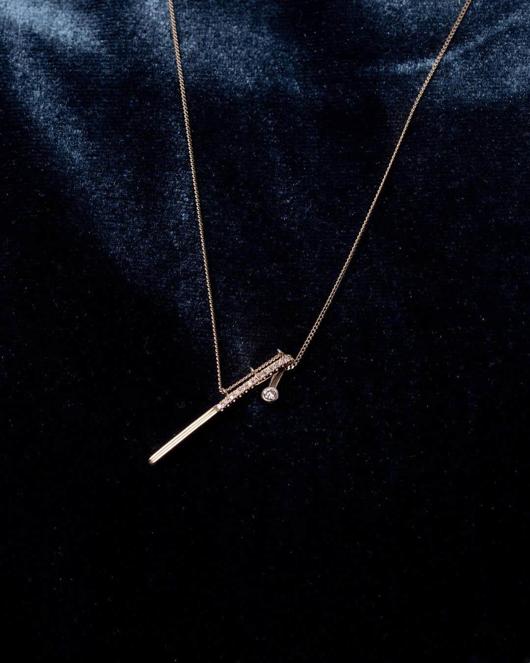 Hirotaka Jewelryのインスタグラム：「DROSERA DIAMOND LONG BAR NECKLACE #hirotakajewelry #diamon #necklace」