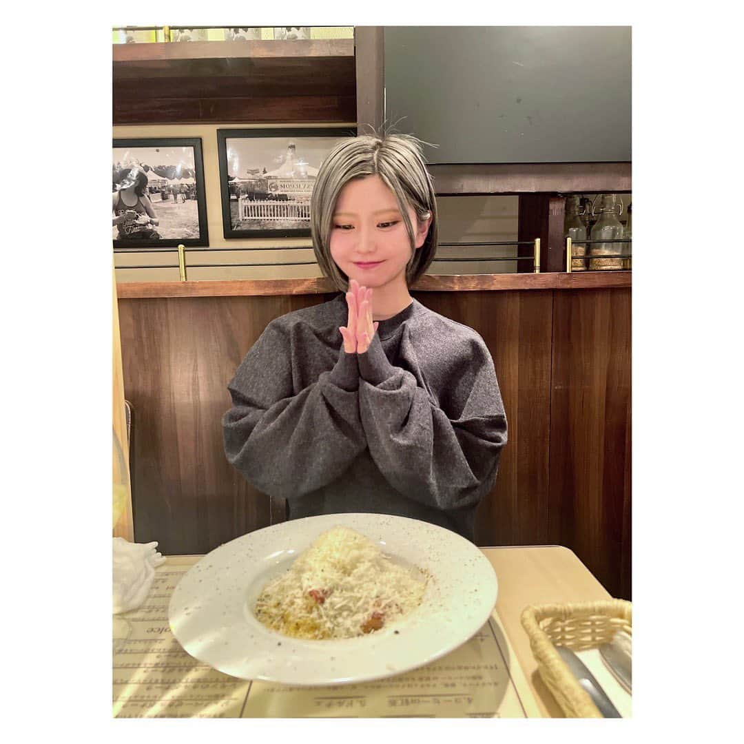 大竹ひとみさんのインスタグラム写真 - (大竹ひとみInstagram)「🍝🧀💛 . .  神楽坂にある、 カルボナーラ専門店ハセガワさん(@carbonara_hasegawa )。  前回伺った時は王道ベーコンカルボナーラをそのまま頂いたので、今回は削りたてチーズをトッピング。 これがふわふわで本当に美味しい…  いつも満席なイメージなので予約して行ったよん  他にもカルボナーラの種類が沢山あるので全制覇したい👍🏻  . . .  #カルボナーラ専門店hasegawa   #カルボナーラ  #パスタ  #神楽坂  #神楽坂グルメ  #飯田橋グルメ  #private  #gourmet  #🍝」11月29日 18時00分 - iamhitomi_48