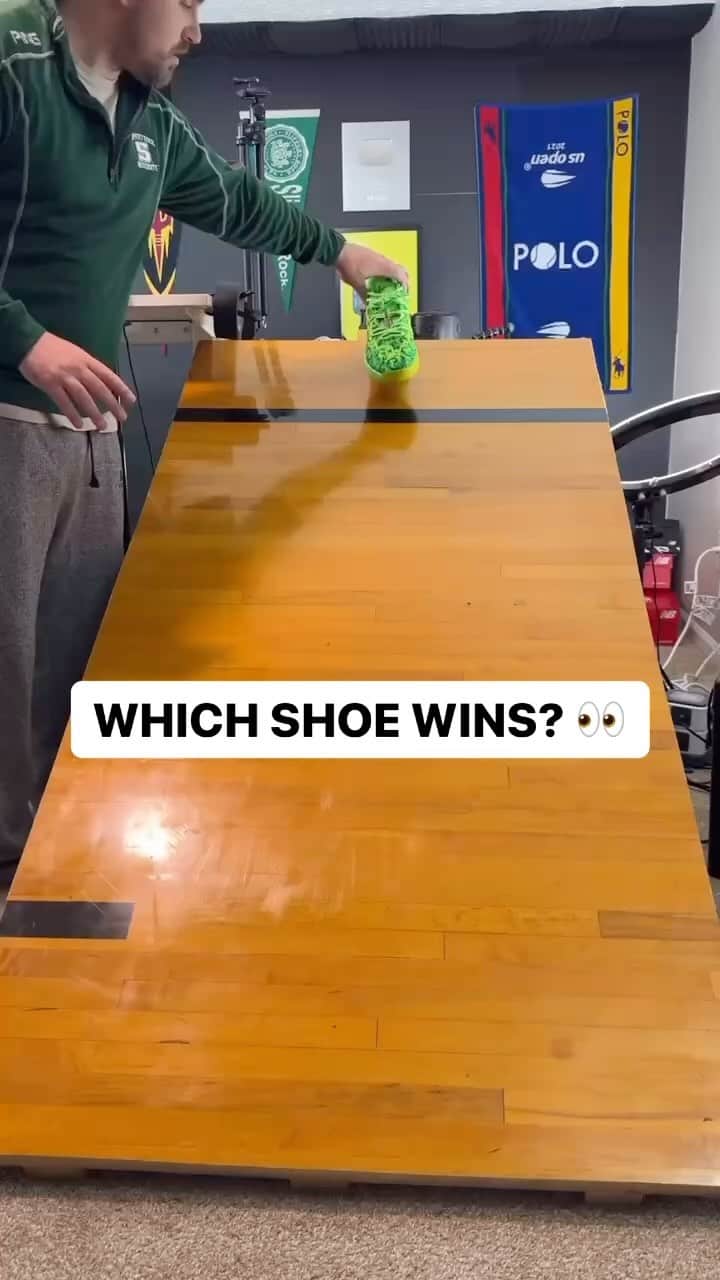 Nice Kicksのインスタグラム：「Where did he get a random piece of an NBA court tho? 😂  🎥: @foot_doctor_zach | Follow @nicekicks for more #sneakers content! 🔥👟」