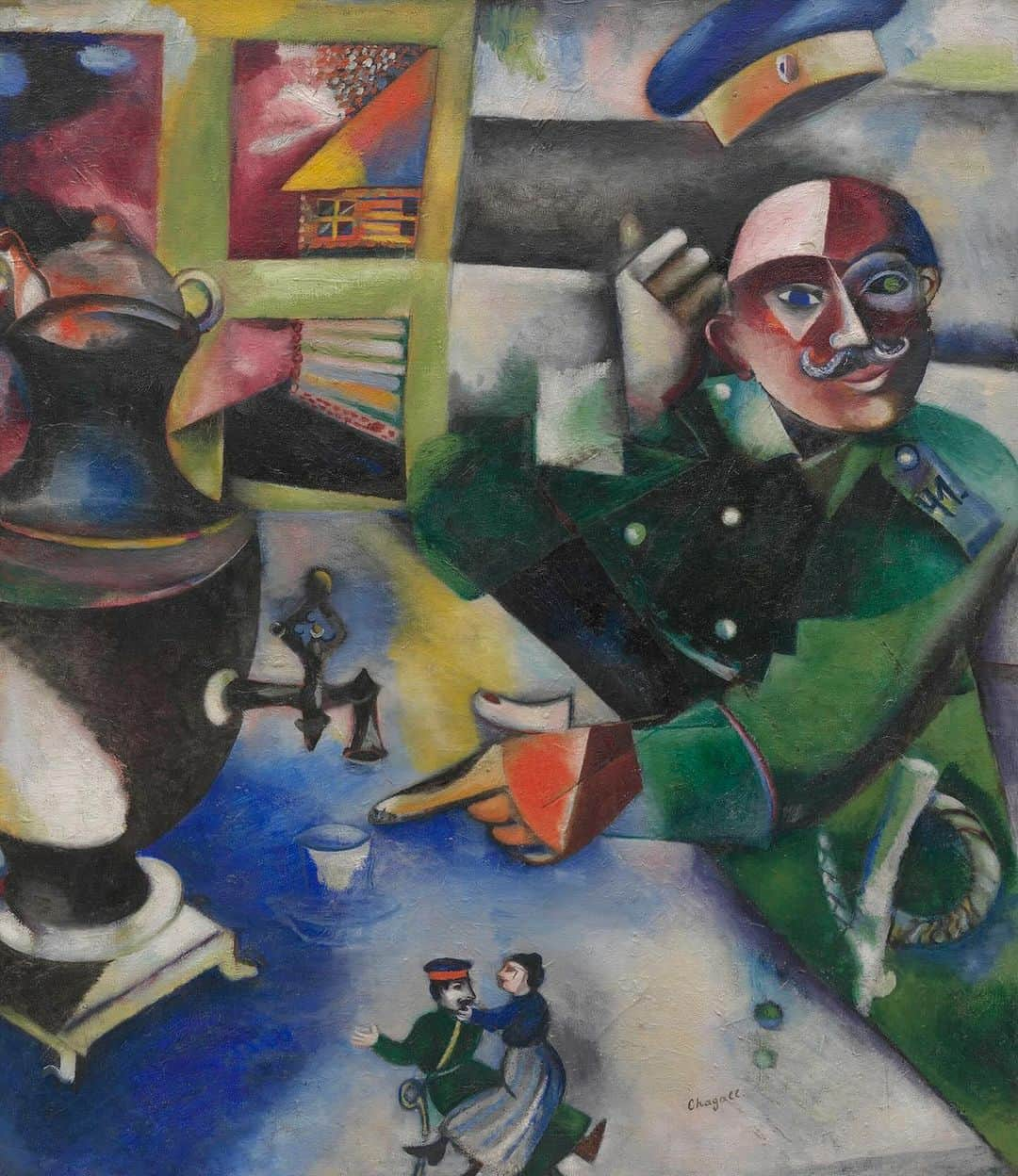 グッゲンハイム美術館さんのインスタグラム写真 - (グッゲンハイム美術館Instagram)「Marc Chagall stated that "The Soldier Drinks" developed from his memories of tsarist soldiers who were quartered with families during the 1904–05 Russo-Japanese War.  The enlisted man in the painting, with his right thumb pointing out the window and his left index finger indicating the cup, bears a resemblance to the two-faced man in "Paris Through the Window." Both figuratively mediate between dual worlds—interior versus exterior space, past and present, the imaginary and the real.  In paintings like these, it becomes evident that Chagall preferred the life of the mind, memory, and magical symbolism over realistic representation. ... 🎨: Marc Chagall, "The Soldier Drinks," 1911-12; "Paris through the Window," 1913. © 2023 Artists Rights Society (ARS), New York/ADAGP, Paris. #MarcChagall」11月29日 6時25分 - guggenheim