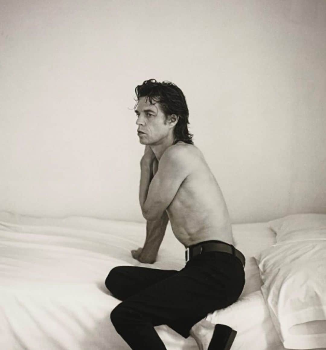 ローラ・ベイリーのインスタグラム：「Mick Jagger  By Annie Leibovitz   Los Angeles, 1992」