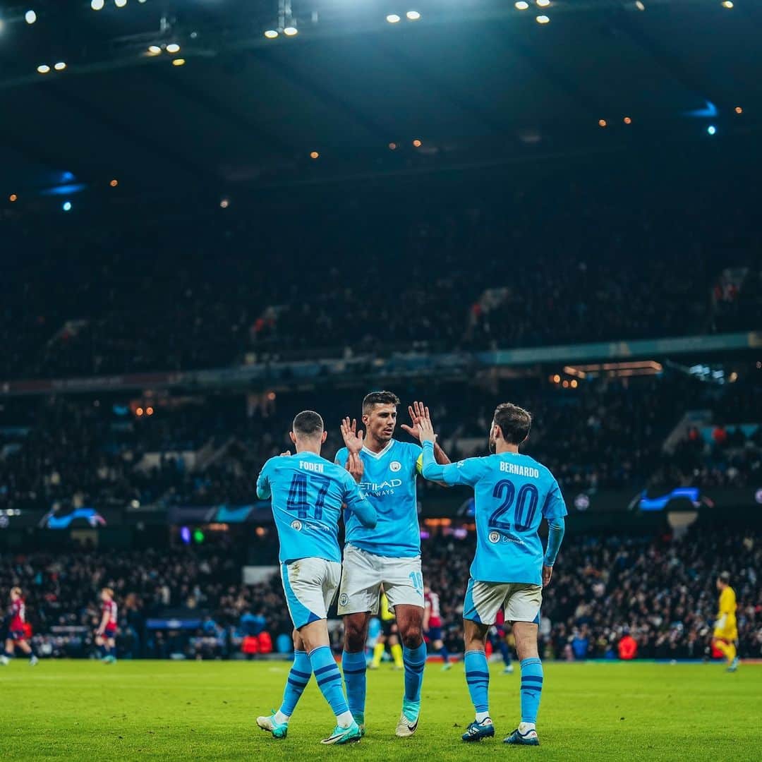 マンチェスター・シティFCのインスタグラム：「Yes, lads! 🙌」