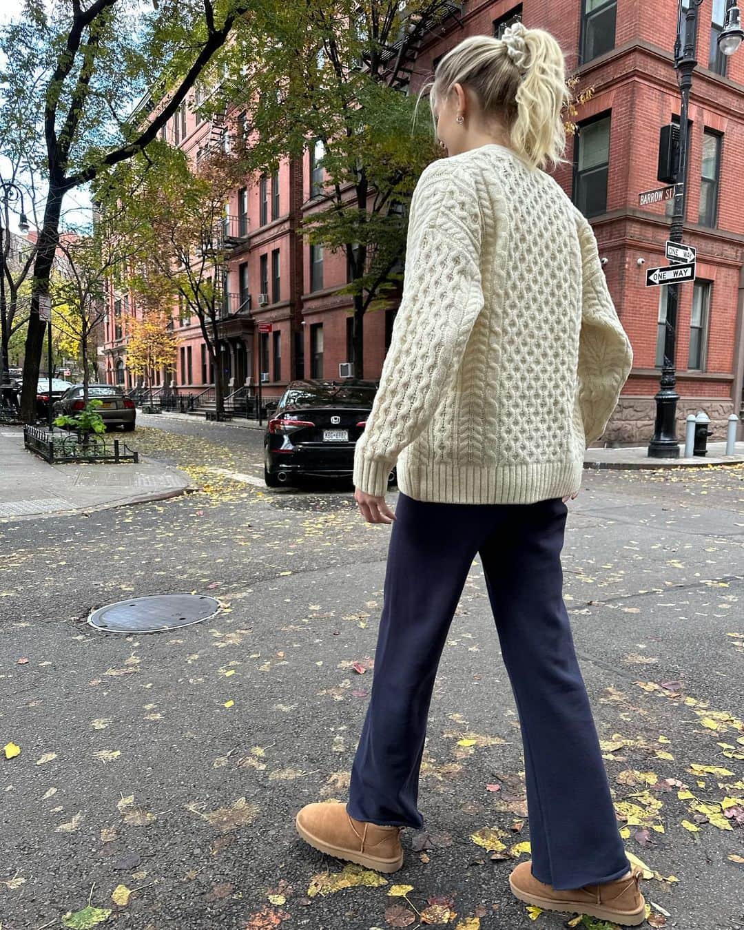 ブランディメルビルのインスタグラム：「#brandyusa」