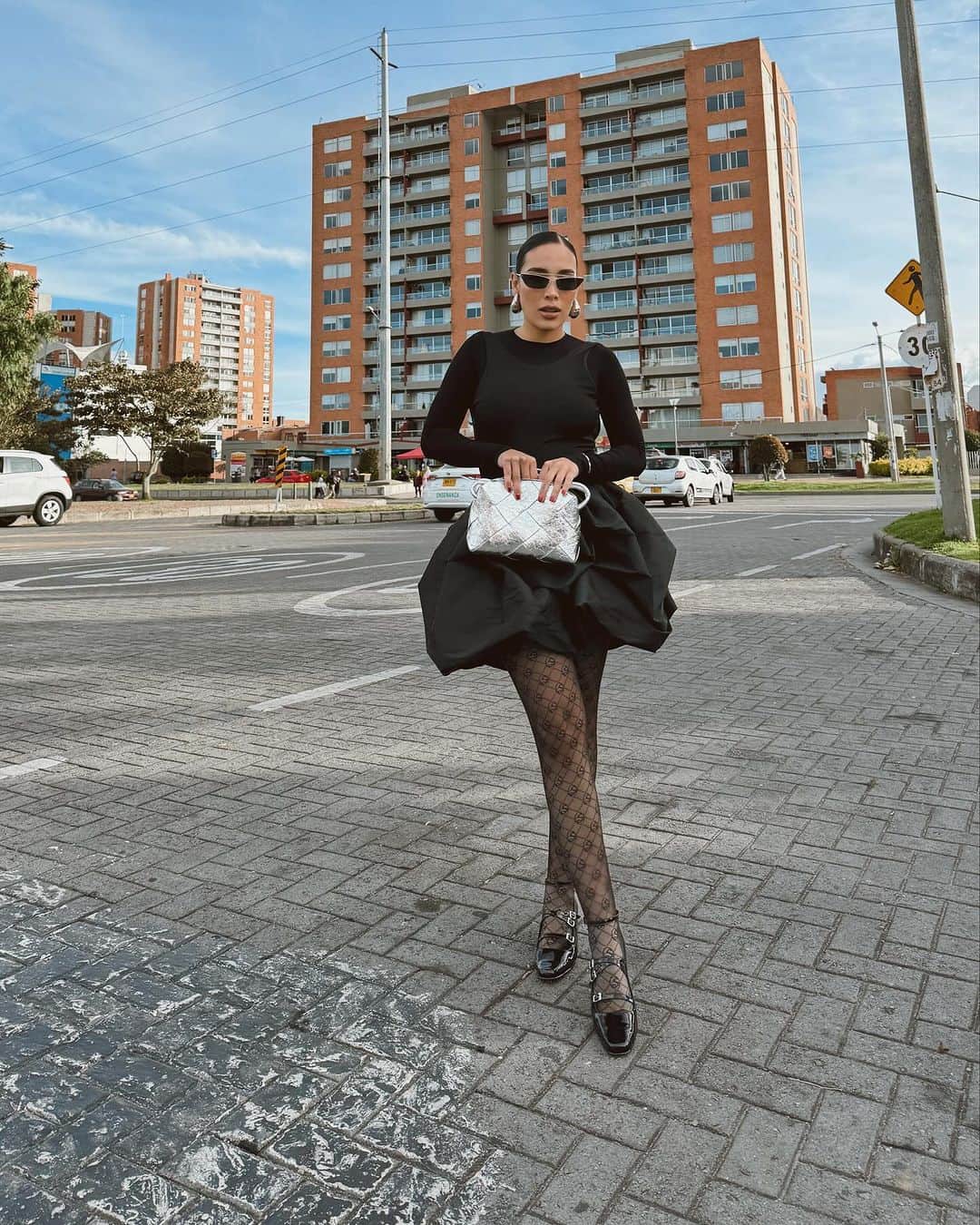 Luisa Fernanda Wさんのインスタグラム写真 - (Luisa Fernanda WInstagram)「Soy el tipo de música que escuchas 🎸」11月29日 7時18分 - luisafernandaw