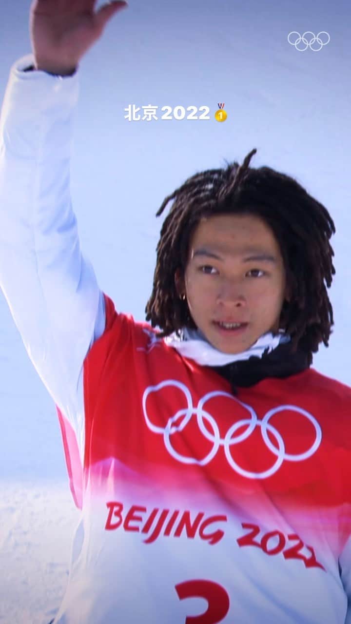 国際オリンピック委員会のインスタグラム：「今日は、#スノーボード #平野歩夢 選手のお誕生日🎂  おめでとうございます🎉  #北京2022 では、最終の3本目のランで96.00というハイスコアを叩き出し、逆転勝利での金メダルを獲得🥇  男子ハーフパイプ🏂 北京2022🥇 平昌2018🥈 ソチ2014🥈」