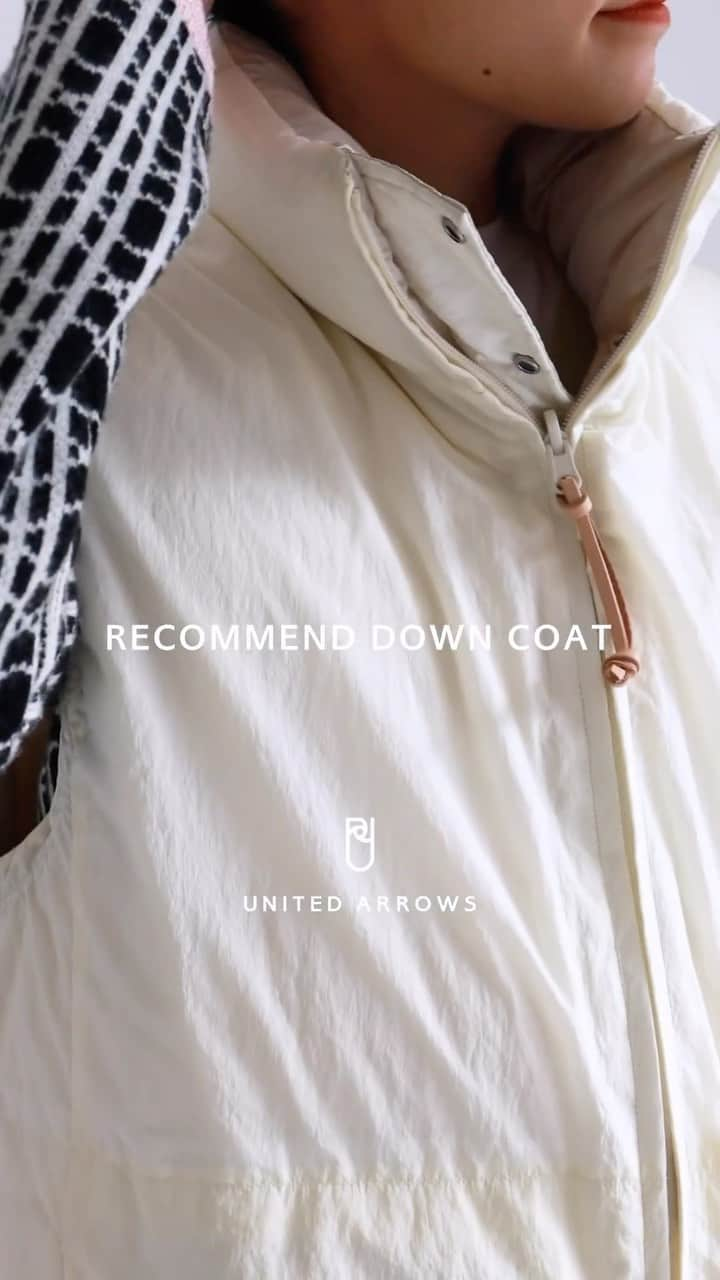 UNITED ARROWS のインスタグラム：「今の時季楽しみたいダウンを使ったレイヤードスタイル。ポンチョ型やダウンベストなどちょっとスパイスの効いたアイテムがおすすめ。  ＜NOMADIS＞ PADDED アノラック¥36,300  フード付きのポンチョデザイン。前後差のある着丈に裾のドローコードが立体感のあるシルエットに。フロントの大きなポケットのブランドロゴがアクセントです。  ＜ASTRAET＞ 4WAY リバーシブル ダウンジャケット¥66,000  リバーシブルと袖の脱着でベストにもなる、4WAYのアレンジできるダウンジャケット。ノンステッチの表面はすっきりとしたスタイルに、ステッチ入りの裏面はよりスポーティな印象に仕上がっています。  着用model  PR池田   #UAHOLIDAYS #UnitedArrows #UnitedArrowsWomen #ユナイテッドアローズ #ダウンジャケット #ダウンベスト #ダウンコート」