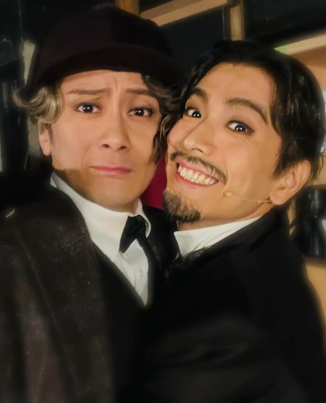 小西遼生さんのインスタグラム写真 - (小西遼生Instagram)「#LUPIN 11/28東京•帝国劇場公演  千穐楽を迎えました  #黒羽麻璃央 ボーマニャンだけここでお別れ さみしーなー  ボーマニャン悪い子 麻璃央ニャン良い子  寂しいので捕まえたら満足気なとても良い表情を浮かべてましたニャン  役者としても人としても尊敬出来るかっこいい人 またご一緒出来ますように！  年を跨いで来年の2月までルパンの冒険は続きます！これから名古屋、大阪、福岡、長野とまわっていきますのでどうぞお楽しみに♪  #sherlockholmes」11月29日 8時17分 - ryosei_konishi_official