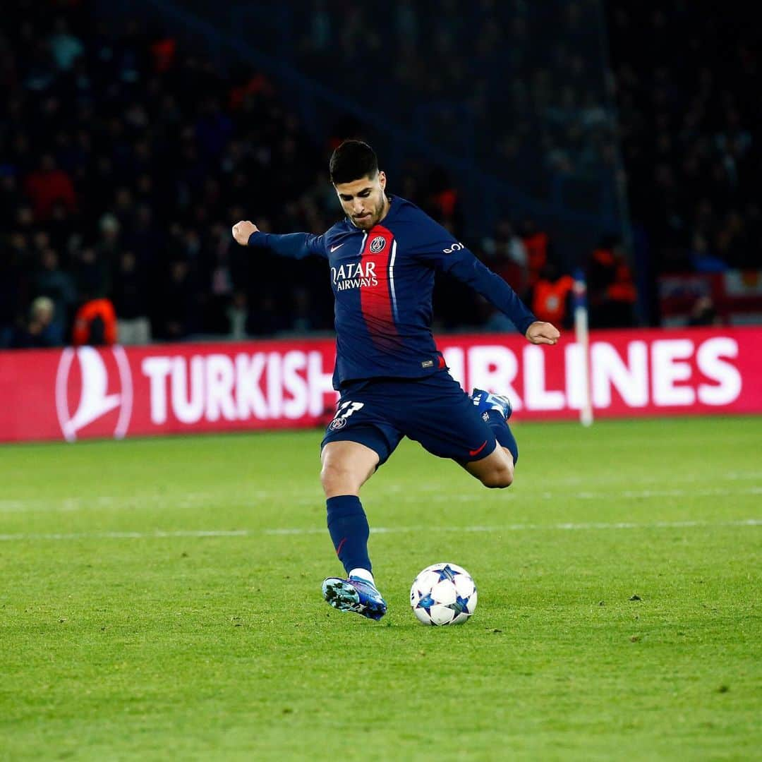 マルコ・アセンシオのインスタグラム：「Feliz de estar de vuelta con el equipo después de un largo tiempo!!💫💪🏽 @psg Merci pour votre soutien! ❤️💙」