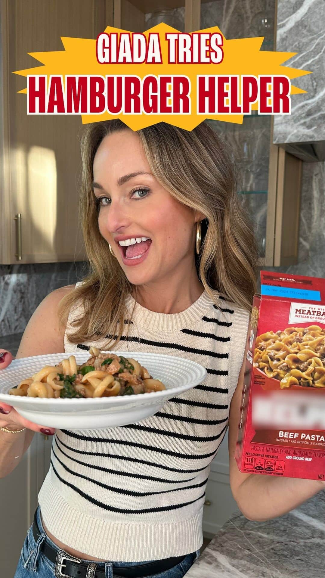 ジャーダ・デ・ラウレンティスのインスタグラム：「Join us in the kitchen as @giadadelaurentiis tries Hamburger Helper for the first time and gives it a delicious Italian makeover in our latest YouTube video!  Tap the link in our bio to watch!   #giadadelaurentiis #giadzy #italy #italianfood #nostalgia #nostalgicfood #youtube #hamburgerhelper #recipe」