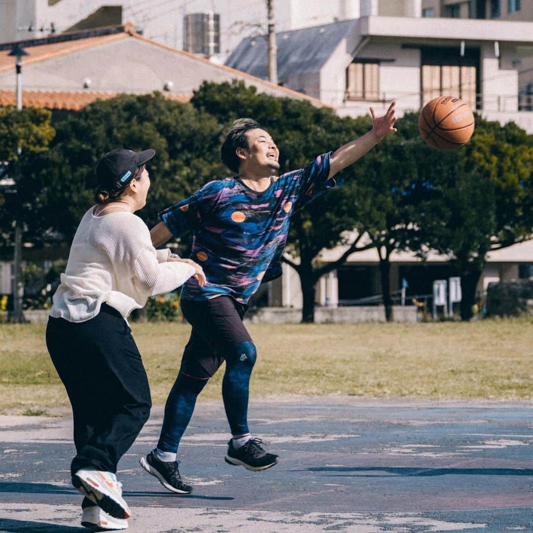 MAIKO さんのインスタグラム写真 - (MAIKO Instagram)「#思い出投稿🫧 #スポーツの秋ですね🍂 #35歳の男子と女子 #必死 #後半誰か早くゴール決めて終わらせてほしいモードになるやつら🏀 #お陰様で筋肉痛です😌 #最後のムービーじわる📽️」11月29日 8時53分 - maiko_oops