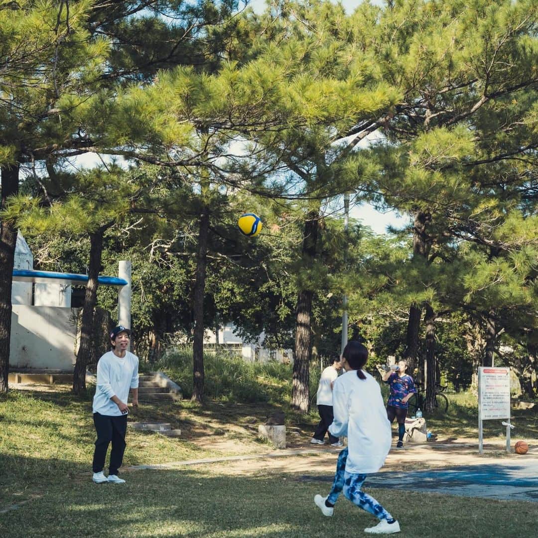 MAIKO さんのインスタグラム写真 - (MAIKO Instagram)「#思い出投稿🫧 #スポーツの秋ですね🍂 #35歳の男子と女子 #必死 #後半誰か早くゴール決めて終わらせてほしいモードになるやつら🏀 #お陰様で筋肉痛です😌 #最後のムービーじわる📽️」11月29日 8時53分 - maiko_oops