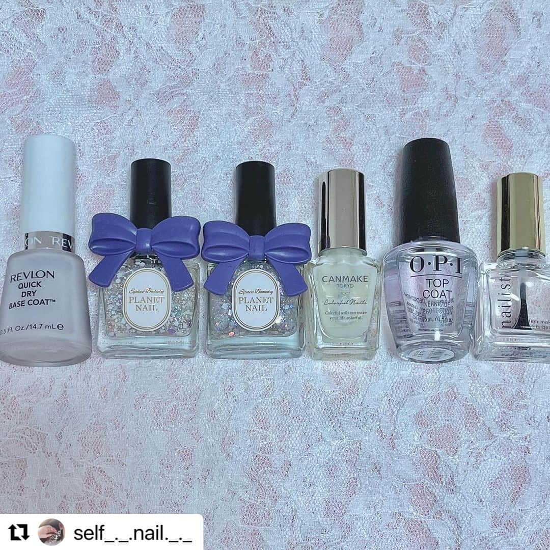 【PLANET NAIL（プラネット ネイル）】公式さんのインスタグラム写真 - (【PLANET NAIL（プラネット ネイル）】公式Instagram)「✰✰✰✰✰✰✰✰✰✰✰✰ PLANET Girl🪐 @self_._.nail._._ さま♡  PLB36 ベガの鼓動 PLB37 ミルキーウェイの羅針盤 の組み合わせにきゅん🫰🩷 ぜにチェックしてください✨✨✨ ╍ ╍ ╍ ╍ ╍ ╍ ╍ ╍ ╍ ╍ ╍ ╍ ╍  きらきらオーナメントと雪のネイル❄︎  　使用ポリッシュᝰ✍︎꙳⋆  ￣￣￣￣￣￣￣￣￣￣￣ @planet.jp PLB36 ベガの鼓動 　　　　　　PLB37 ミルキーウェイの羅針盤  @canmaketokyo N29  ￣￣￣￣￣￣￣￣￣￣￣￣   　　　　　 　ベガの鼓動の白いホロが雪のイメージにぴったり❄️♡  　冬のキラキラ感を演出したくてミルキーウェイの羅針盤も  　上から少しトッピングしました🥰  　　　　　  　オーロラのラメがチラチラ輝いてきれい🤩  　　　　　   　　　　　 　  #selfnail #selfnails  #nailart #naildesign #instanails #nailstagram #polish #polishnail #nailpolish #セルフネイル #ポリッシュネイル #ネイルポリッシュ #ポリッシュ #マニキュア #手元クラブ #プラネットネイル #プラネットガール2023 #ベガの鼓動 #ミルキーウェイの羅針盤 #キャンメイクネイル #ラメネイル #ラメネイル部 #ホワイトネイル ＃冬ネイル #雪ネイル #winternails #snownails」11月29日 9時30分 - planet.jp