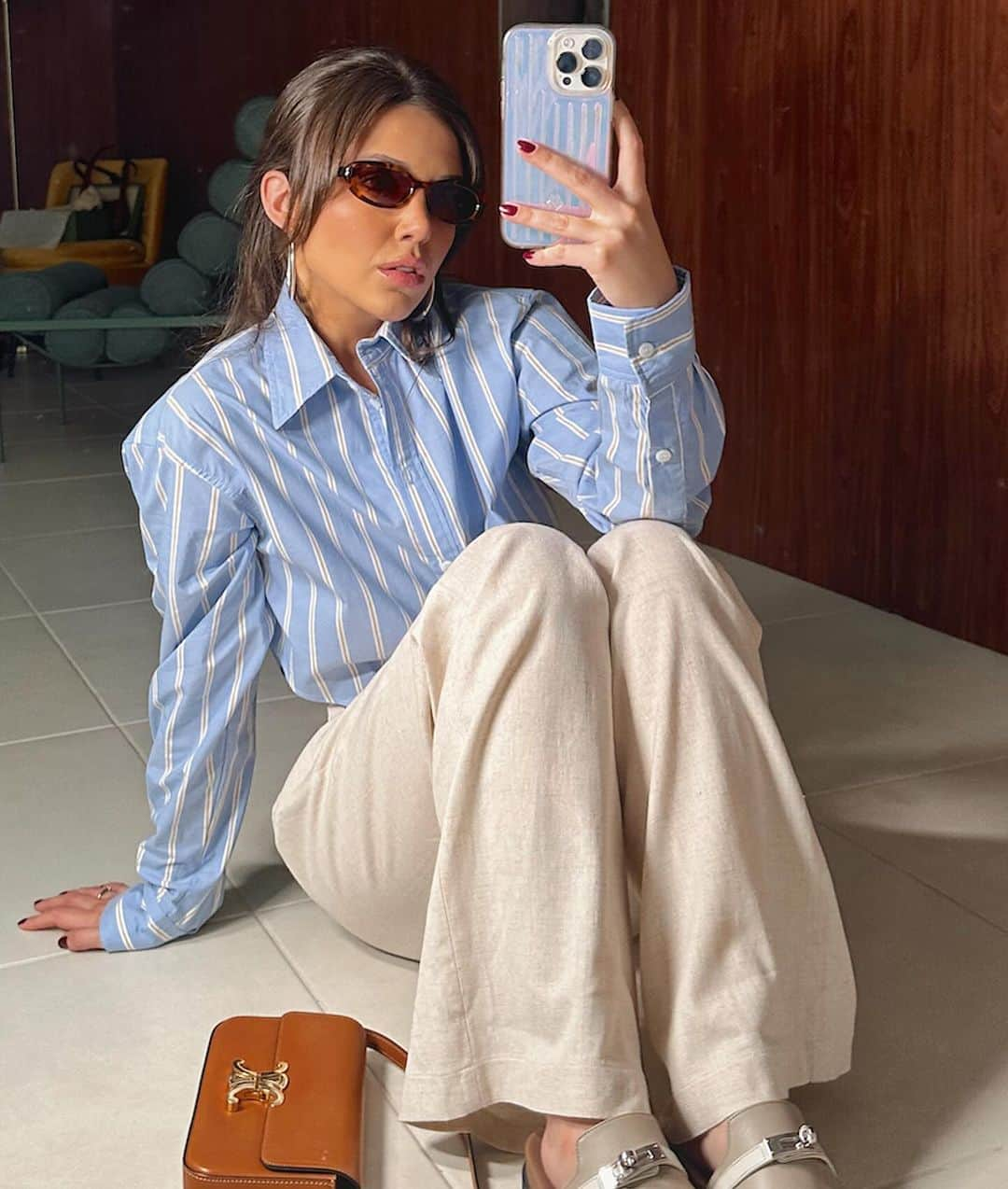 Mariana Sampaioさんのインスタグラム写真 - (Mariana SampaioInstagram)「album: new in 🔥 @shop.myne  nossa nova camisa preferida 🦋」11月29日 9時37分 - mariana