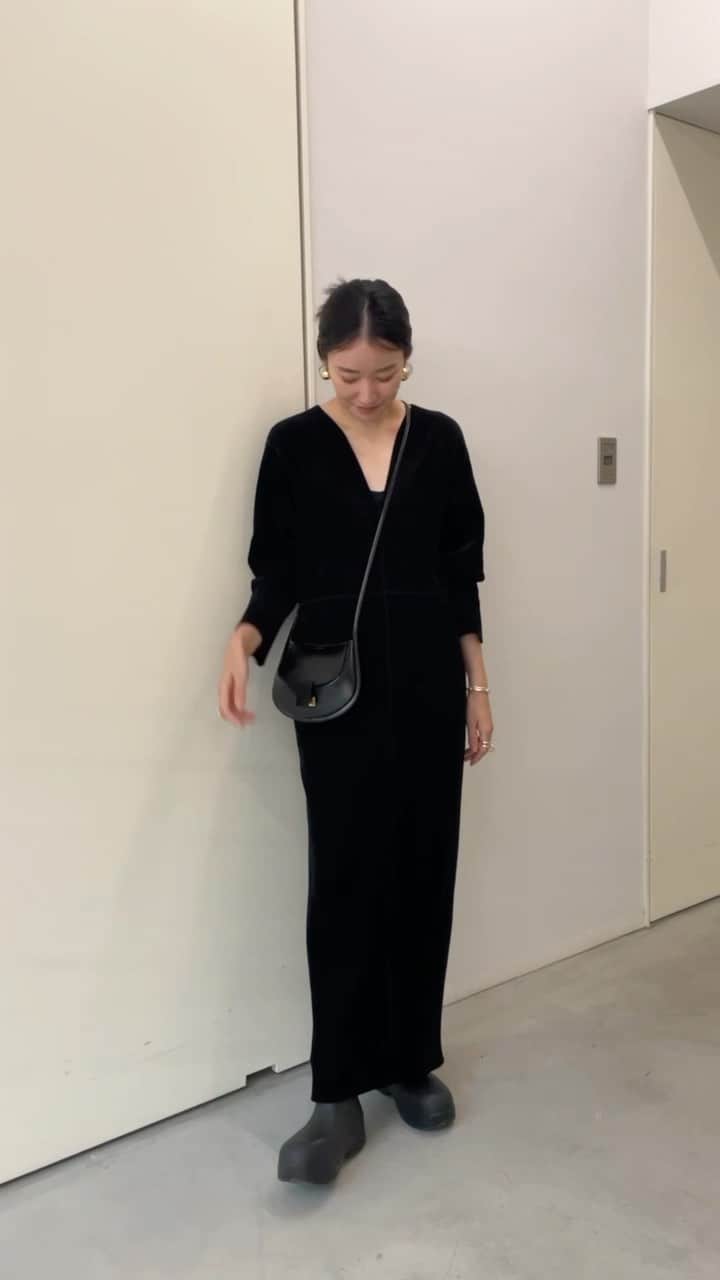船曳ひろみのインスタグラム：「ちょっと前だけどフリマのときの。 ドレスは @mamekurogouchi  去年買ったやつ♡  #fashion #pi_ootd #mamafashion」