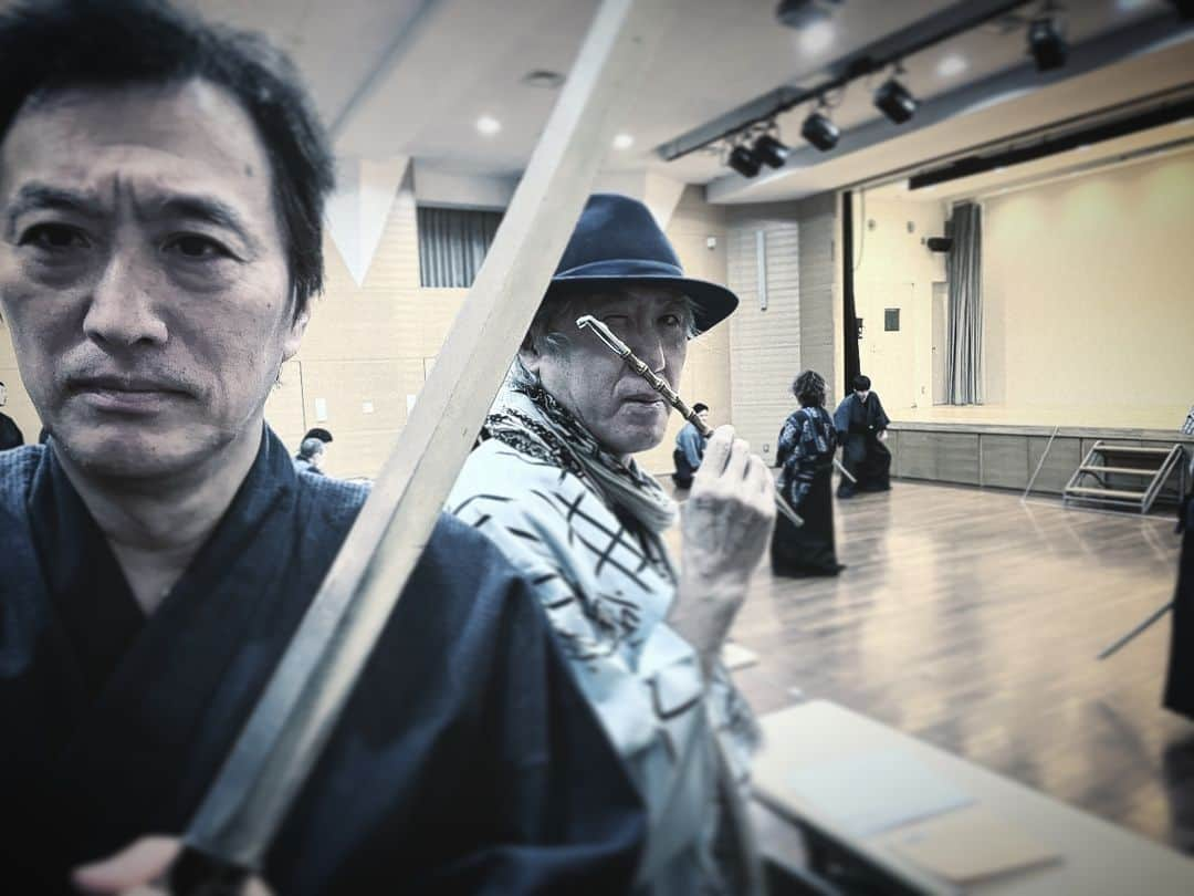 大鶴義丹さんのインスタグラム写真 - (大鶴義丹Instagram)「#誠の挽歌  稽古場です、」11月29日 10時55分 - gitan.ohtsuru