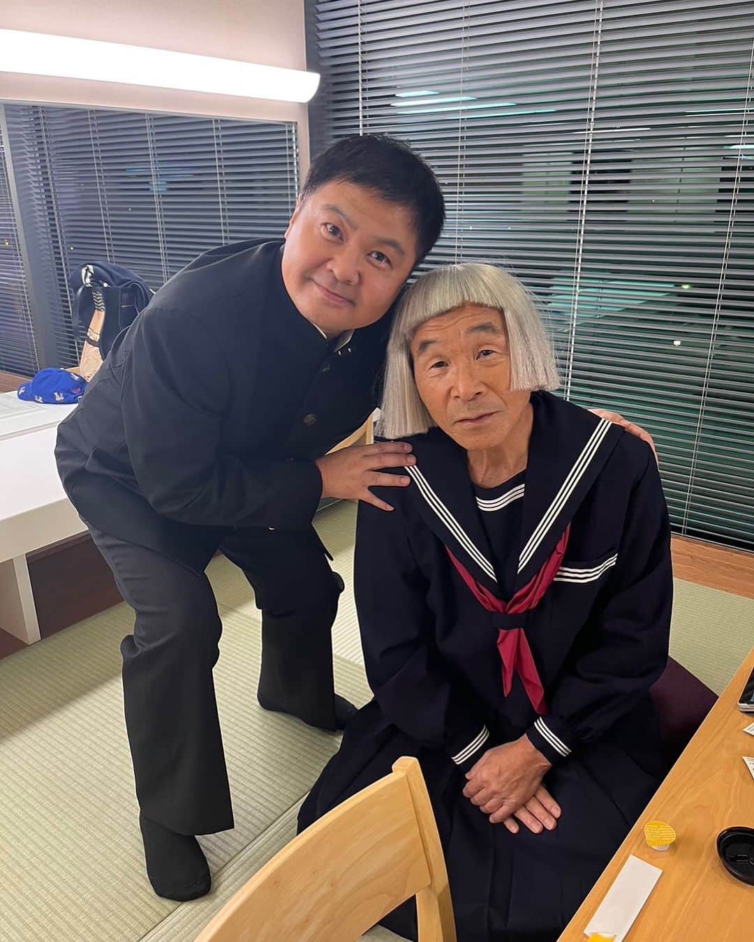 月亭方正のインスタグラム：「彼女です 晩御飯は何を食べようか？と聞いたら アメマーと叫んでいたので マーと返しました エビマヨ弁当を食べました」