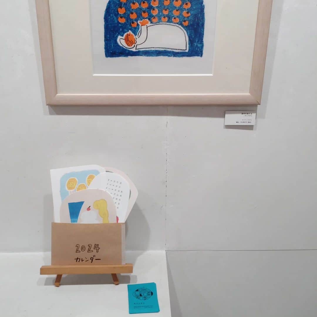 Art Mall（アートモール）さんのインスタグラム写真 - (Art Mall（アートモール）Instagram)「【開幕しました】  人気イラストレーターによる 2024カレンダーが大好評です♪  『第5回カレンナート展』 8人の作家のカレンダーと原画展 CALENART Exhibition Ⅴ - Calendar and Art - 2023年11月28日（火）～12月3日（日） 12:00～20:00（最終日17:00終了） 会場：アートモール  This week's exhibition CALENART Exhibition Ⅴ (- Calendar and Art -) November 28 tue - December 3 sun, 2023 tue - sat 12pm-8pm  (sun 12pm-5pm)  artist :  erika.intheisland SaoriOtsuka MariOono GiroHiratsuka Minghan H.(Taiwan) AyakoMotomura NaomiMori NorioMonma  #erikaintheisland #大塚砂織 #おおの麻里 #平塚じーろ #Minghan H. #モトムラアヤコ #モリナオミ #門馬則雄 #イラストレーター #2024カレンダー #カレンダー原画展 #アート購入 #アートのある暮らし #アート購入 #contemporaryart #日本橋 #三越前 #アートモール #artmall #アートショップ #artshop https://www.artmall.tokyo/」11月29日 11時15分 - artmall_tokyo