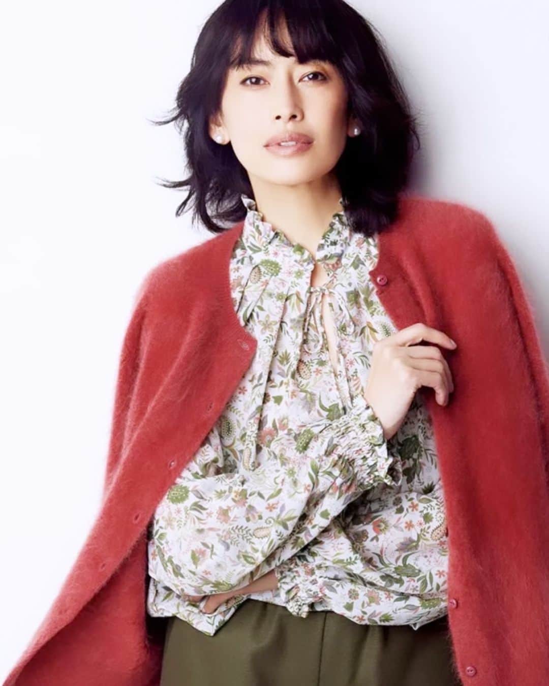 高橋里奈のインスタグラム：「DAMA　Premium 2023 Middle of Winter  @dama_jp  dinos  #ファッションカタログ #ダーマプレミアム」