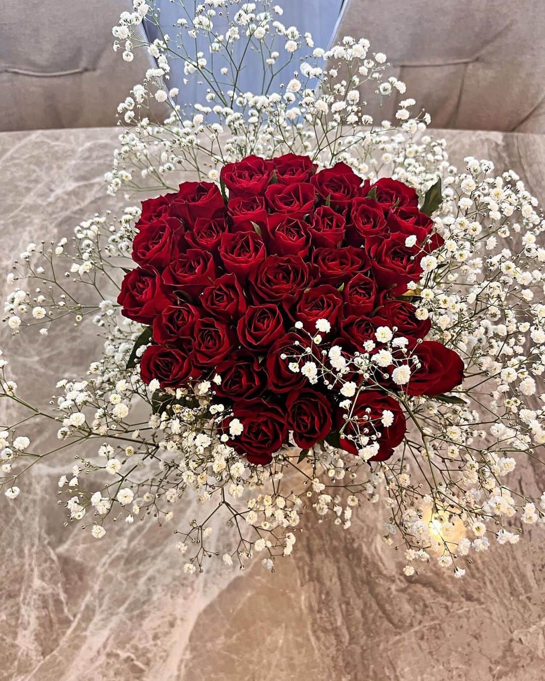 芳賀優里亜のインスタグラム：「💐」