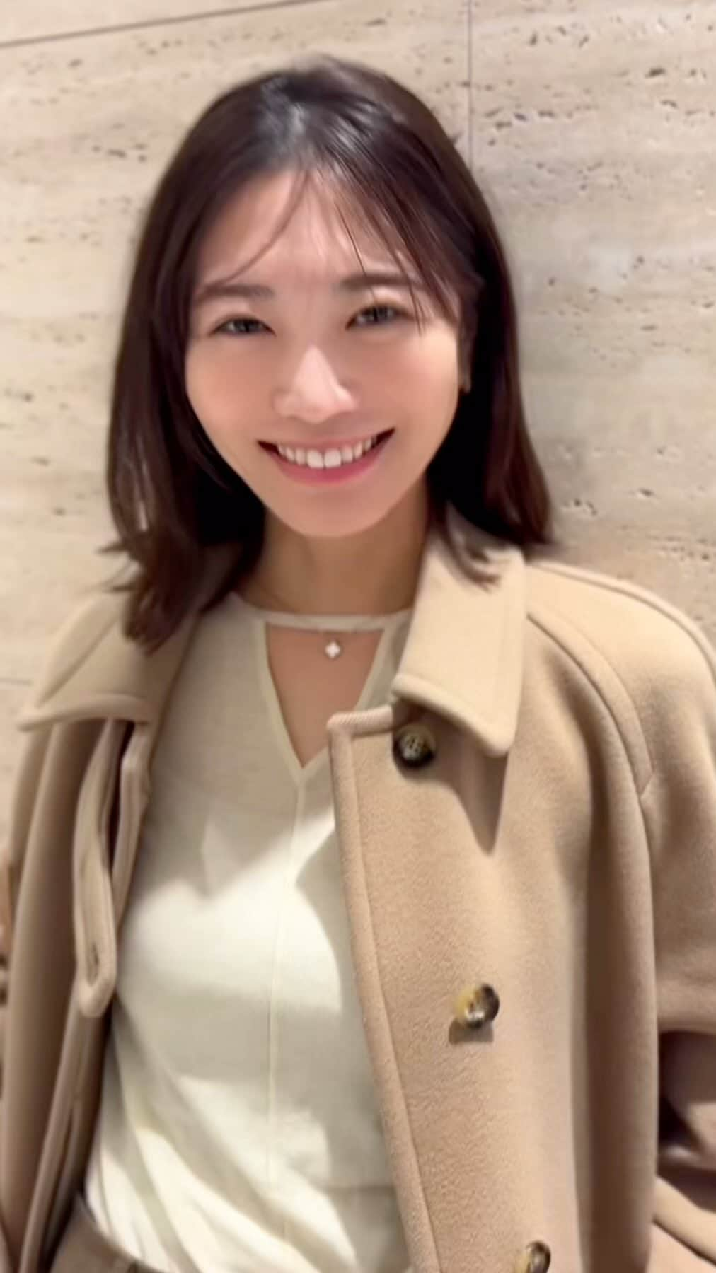 由架子 川野のインスタグラム：「アウターでクローゼットの中がキチキチになってしまう季節。。⛄️」