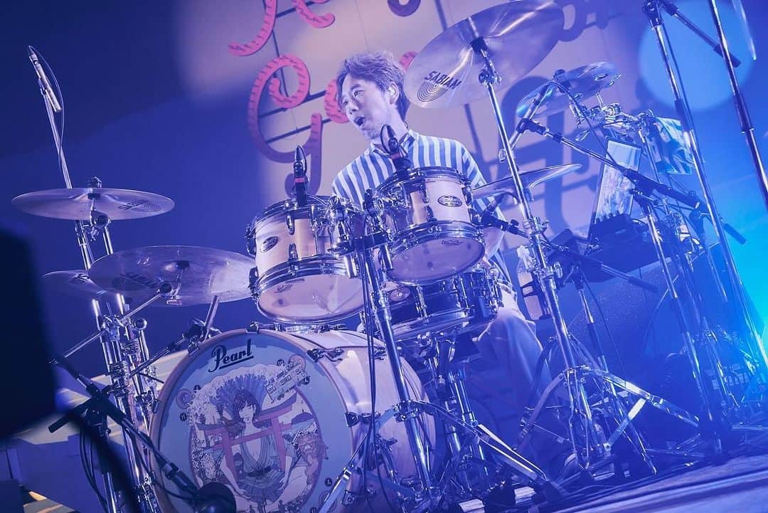 伊地知潔さんのインスタグラム写真 - (伊地知潔Instagram)「2023.11.22 @鎌倉芸術館 DAY1 Photos by @tetsuyayamakawa  #asiankungfugeneration  #アジカン #サーフブンガクカマクラ  #pearldrums  #sabiancymbals  #伊地知潔」11月29日 12時48分 - kiyoshiakg