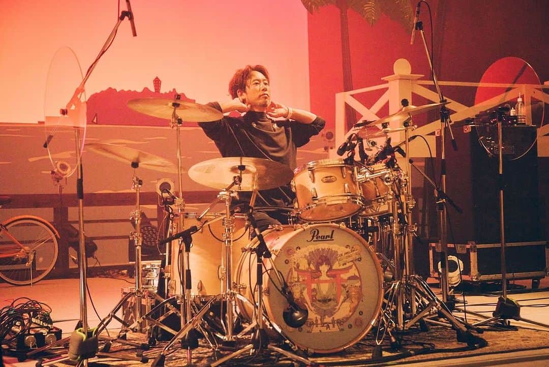 伊地知潔さんのインスタグラム写真 - (伊地知潔Instagram)「2023.11.22 @鎌倉芸術館 DAY1 Photos by @tetsuyayamakawa  #asiankungfugeneration  #アジカン #サーフブンガクカマクラ  #pearldrums  #sabiancymbals  #伊地知潔」11月29日 12時48分 - kiyoshiakg