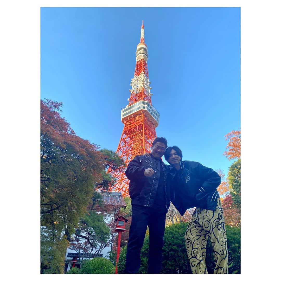 桐山漣のインスタグラム：「・ 🍁🗼🍁 いい写真だったので こちらもどうぞ」