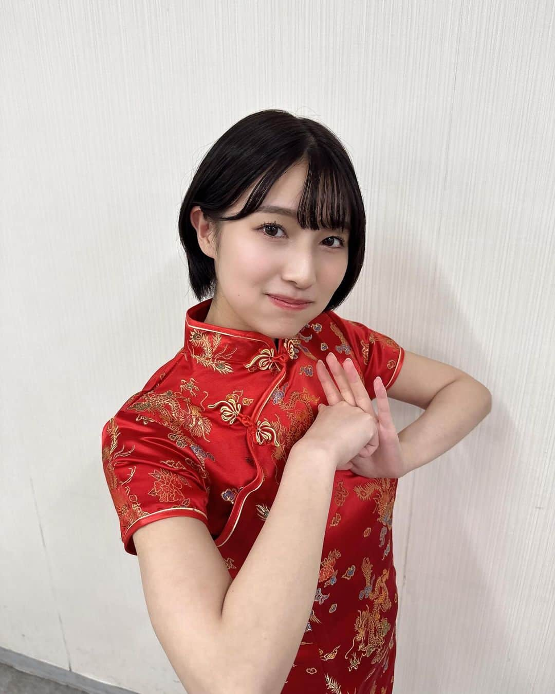 安部若菜さんのインスタグラム写真 - (安部若菜Instagram)「いつぞやに着たチャイナ服🇨🇳⭐️  実は大学では中国語を履修しています🇨🇳  我的汉语不流利。 但是我爱你。 我没有吃北京烤鸭。  #コスプレ#チャイナ服」11月29日 20時00分 - _wakapon_