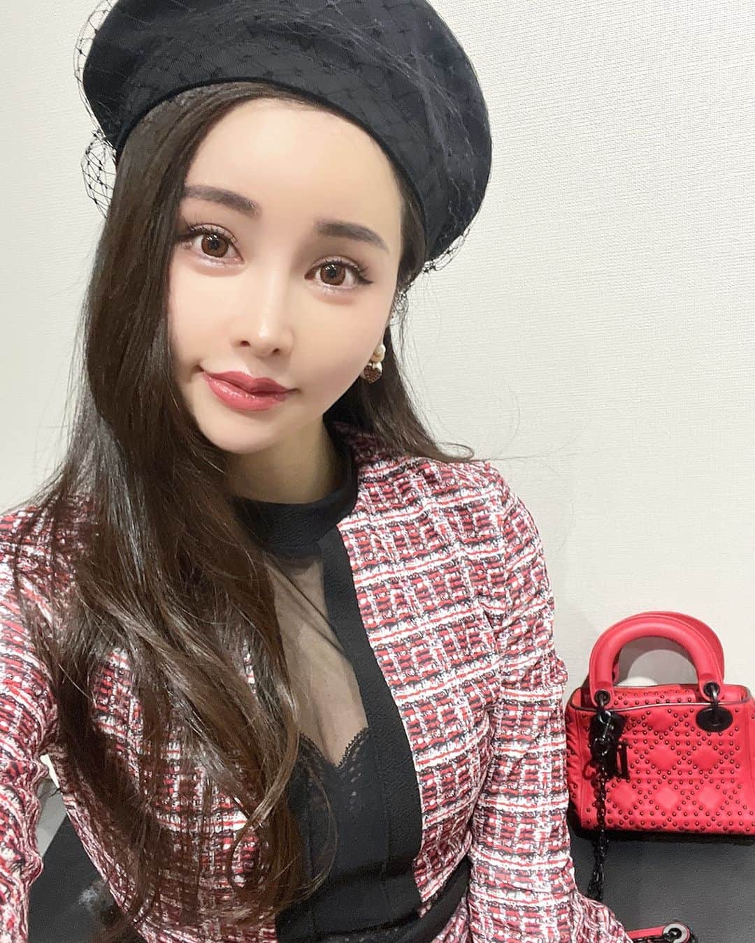CHIKAのインスタグラム：「❤️🌹❤️  SHEINのワンピ  これだけプチプラだと 色々試せて楽しい❤️  #shein購入品  #ワンピース #Dior」