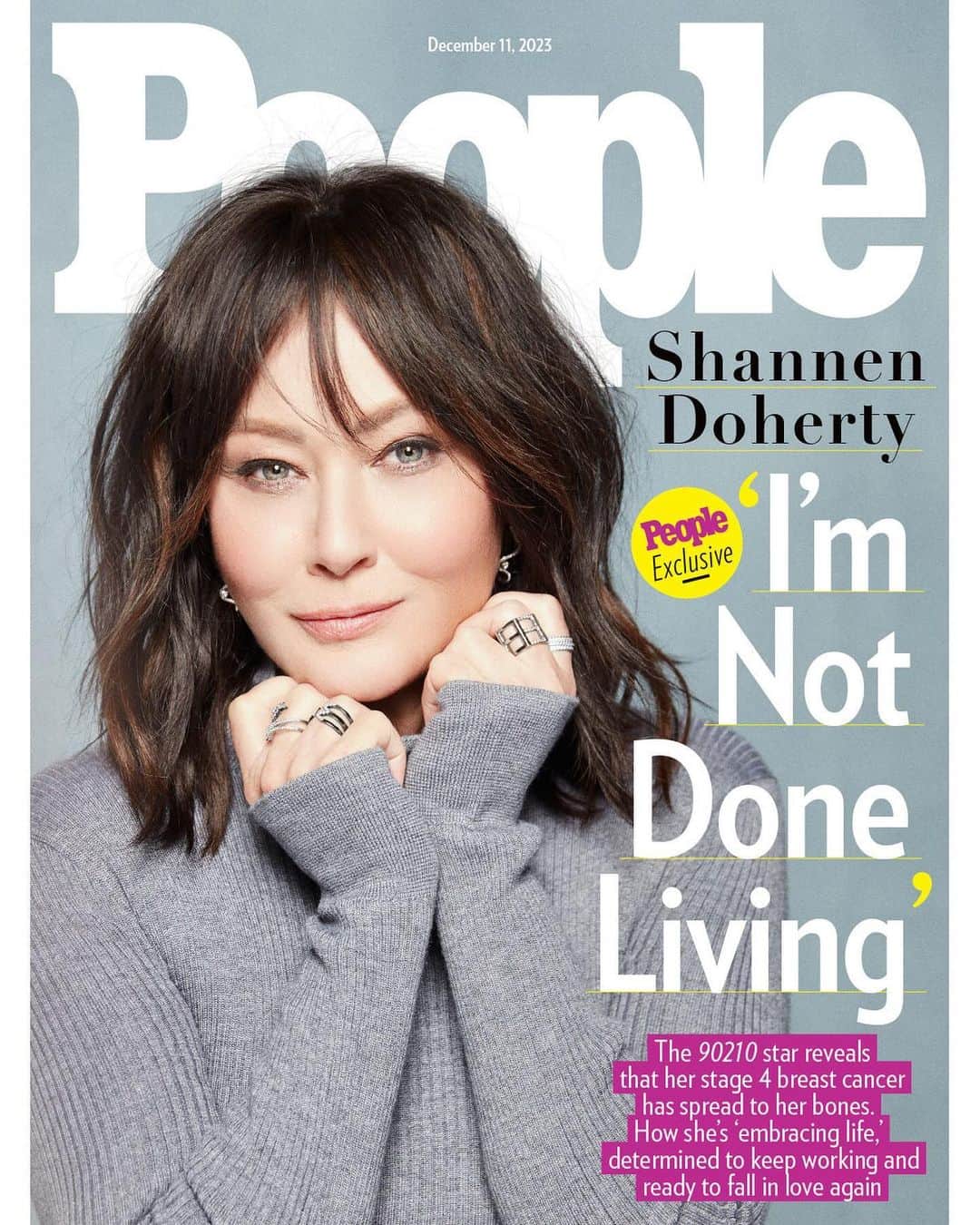 People Magazineのインスタグラム：「"My greatest memory is yet to come," Shannen Doherty says. 🙏  In PEOPLE's latest cover story, the 'Beverly Hills, 90210' star opens up about her Stage 4 breast cancer that has spread to her bones and how she hopes to inspire others by focusing on her future. For more on Shannen Doherty's 8-year cancer journey and how she's finding moments of joy amid her diagnosis, tap the link in bio and pick up the latest issue of PEOPLE, on newsstands Friday! l 📷: @johnrussophoto」