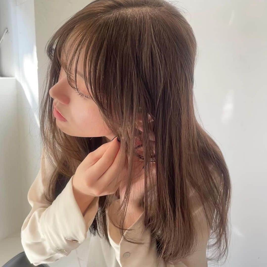 YochiMiku のインスタグラム：「sheer beige ♡  柔らかくて透け透けcreamyなbeige🥄  あんにゅいな透明感🫙  ご予約はdm またはお電話からお気軽にお問い合わせください🤲🏻✉️  one color ¥10,700~ wcolor ¥ 19,300~  SHIMA daikanyama  tel  03-3461-8851」