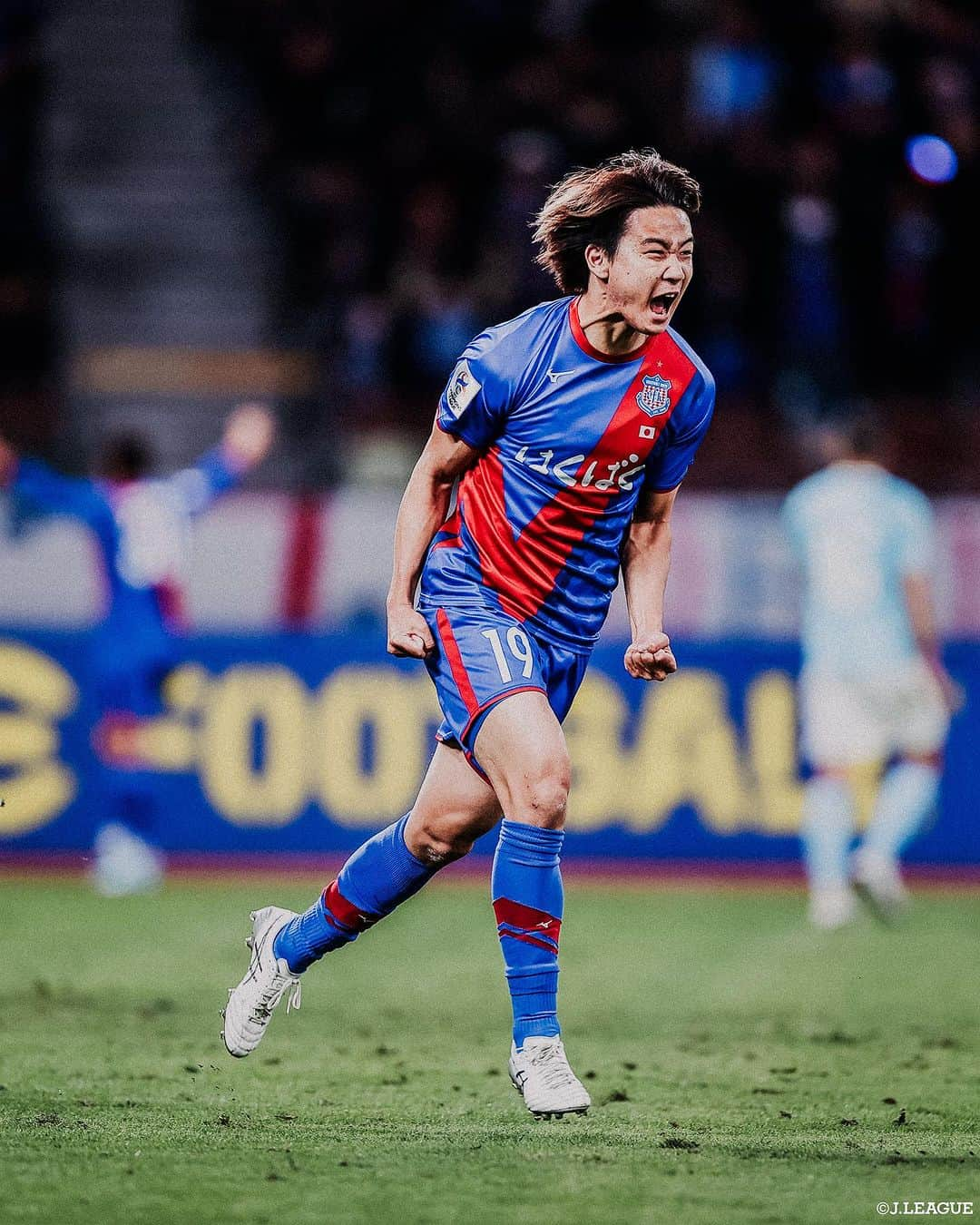 Ｊリーグのインスタグラム：「死力を尽くし、運命の最終節へ。  #ACL  #Jリーグ #jleague #サッカー #soccer #football  #J30」