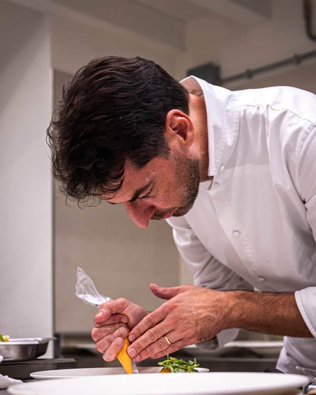 マセラティさんのインスタグラム写真 - (マセラティInstagram)「Grand touring is a lifestyle that makes for a full sensorial experience. Swipe to indulge in the gastronomic masterpieces of Chef @alajmo.⁣ Every grand tour is a new occasion to delight the senses.⁣ GranTurismo. The Others Just Travel.⁣ #Maserati #MaseratiGranTurismo」11月29日 23時00分 - maserati