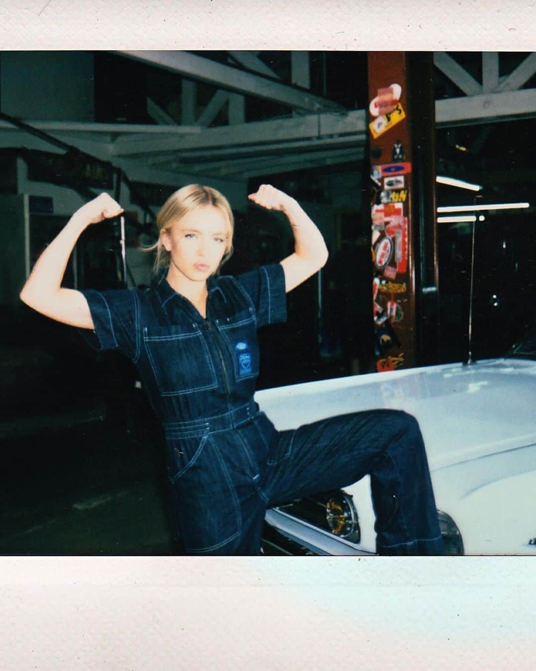 Fordさんのインスタグラム写真 - (FordInstagram)「ahhhhhhh!!!!!! im super excited to share my newest workwear collection inspired by my new baby, a vintage @fordmustang 💙 #ad  Disclaimer: Custom vehicle shown. Not available for sale. Always refer to the owner's manual before performing vehicle maintenance. Limited supply available.」11月29日 23時00分 - ford