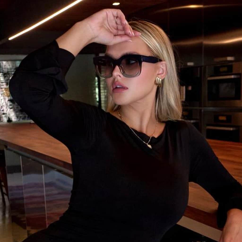 ティエリー ラスリーのインスタグラム：「the THIERRY LASRY “UNICORNY” sunglasses in blue/ brown acetate w/ gradient brown lenses」