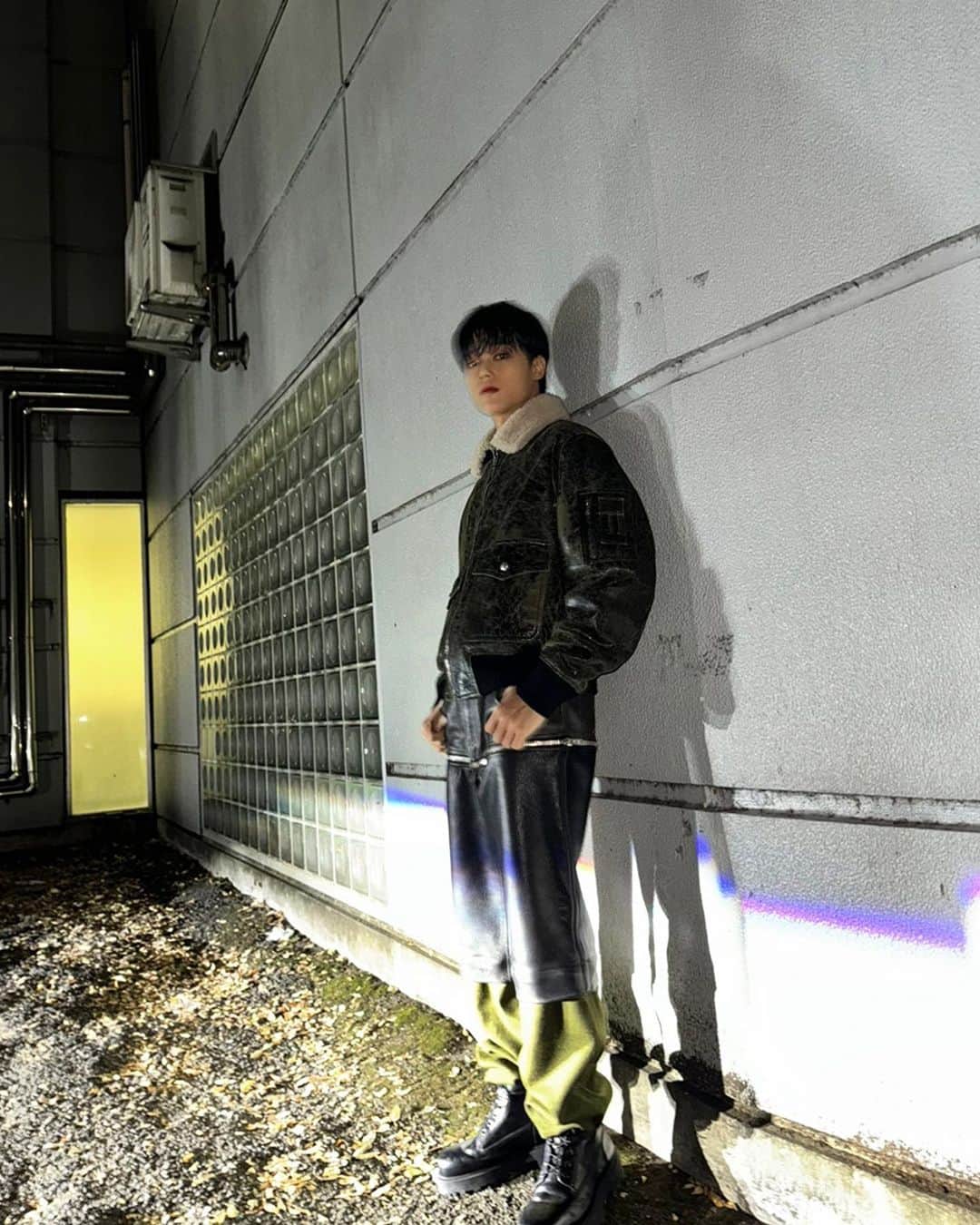 ATEEZさんのインスタグラム写真 - (ATEEZInstagram)「[#YOUNG_STORY] 2023 MAMA  #ATEEZ #에이티즈 #WOOYOUNG #우영 @givenchy」11月29日 23時02分 - ateez_official_