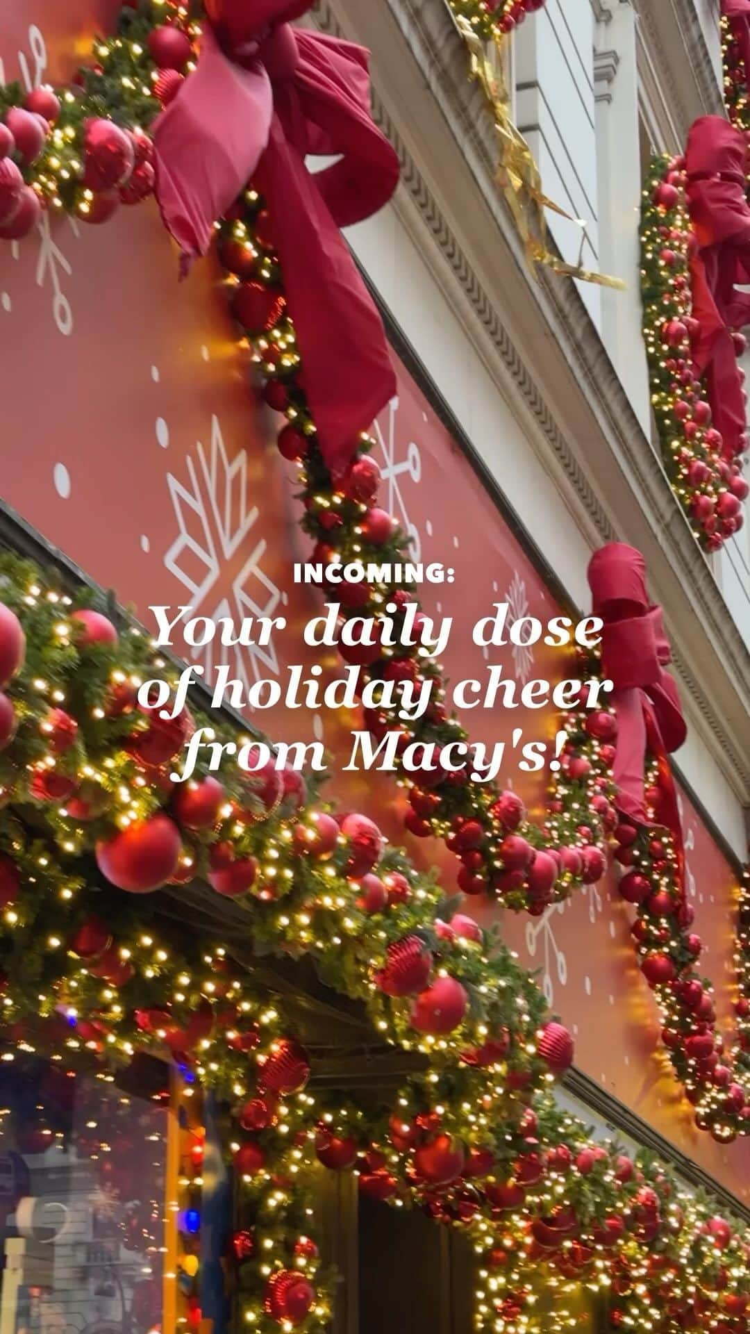 Macy'sのインスタグラム：「Drop a ❤️ if this puts you in the holiday spirit. We’ll go first ❤️ ❤️ ❤️」