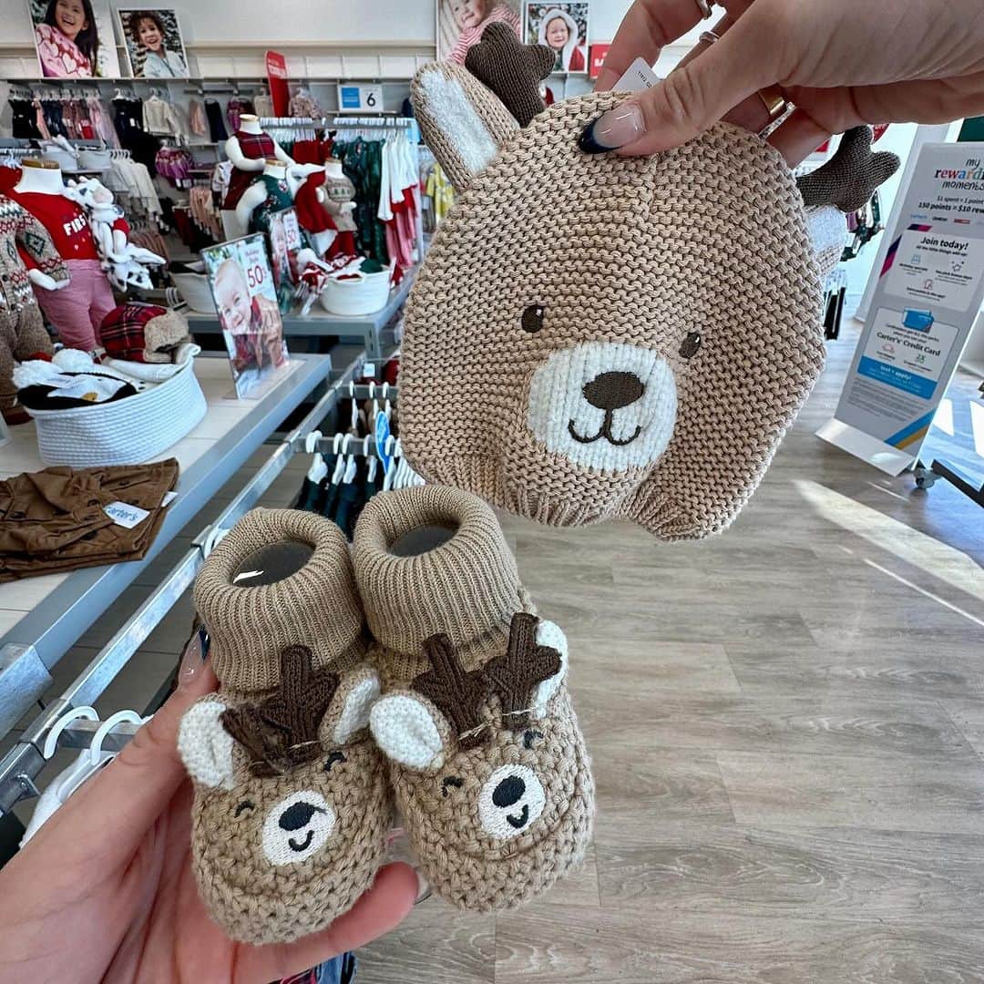 カーターズのインスタグラム：「another day, another sleigh.🦌」