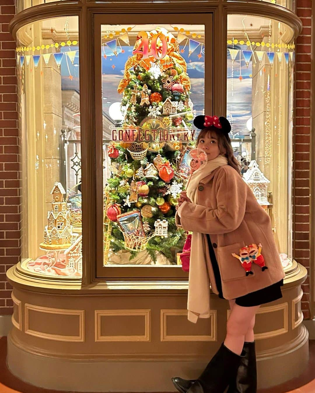 中西結梨花のインスタグラム：「ミッキーのカリスマ感🎄」