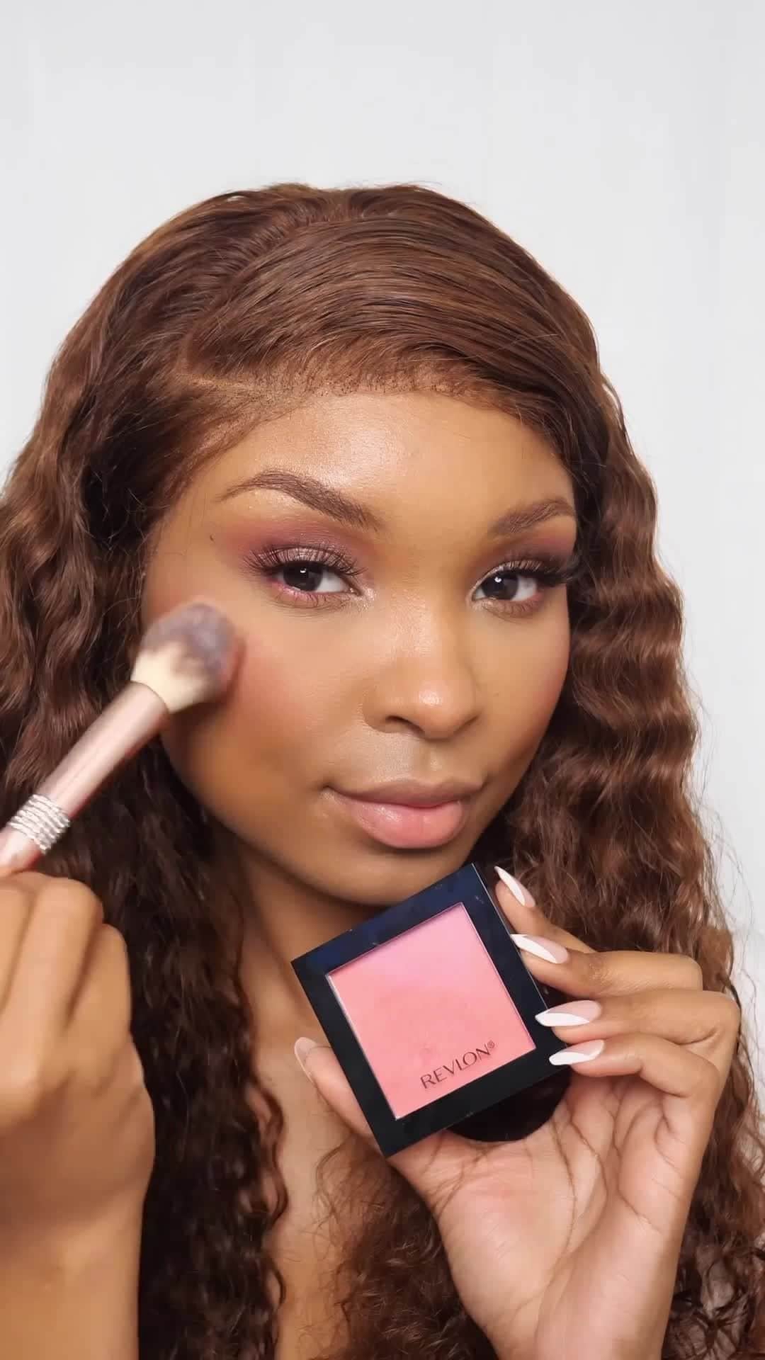 Revlonのインスタグラム：「Category is: dewy skin + peachy pink eyes & lips 🍑✨  @gxldenmya slays this beat using: #RevlonIlluminance Skin Caring Foundation #ColorStay Skin Awaken Concealer #ColorStay Day to Night Eye Quad in Pretty #Revlon Powder Blush in Just Peachy #SuperLustrous The Gloss in Rose Quartz & Snow Pink」