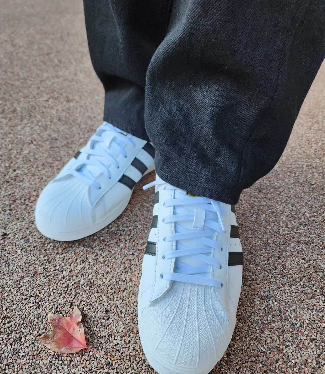 峰竜太さんのインスタグラム写真 - (峰竜太Instagram)「#アド街ック天国 #denimjacket #sugarcaneandco #shirt #copperking #pants#onidenim #shoes #adidas」11月29日 15時05分 - mineryuta