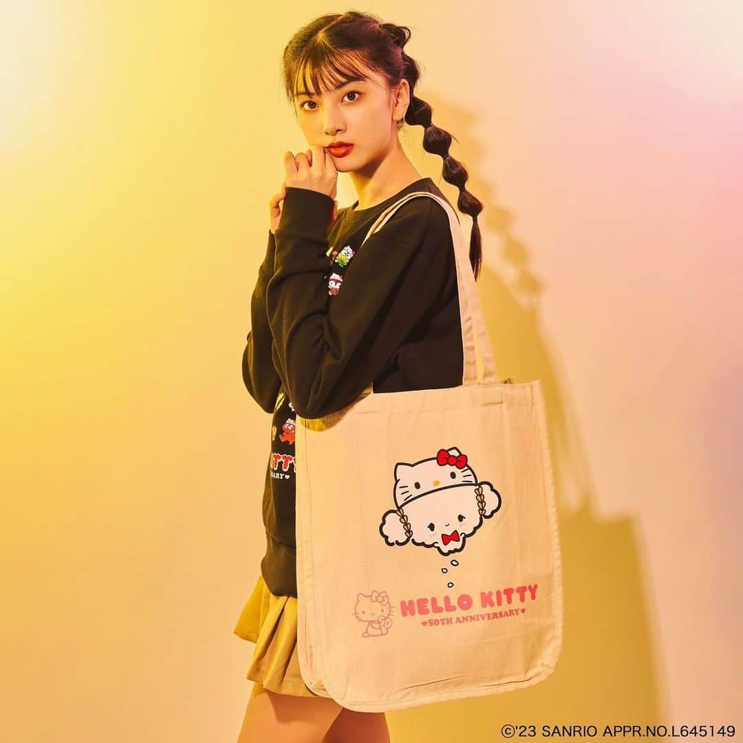 HITOMIさんのインスタグラム写真 - (HITOMIInstagram)「@poneycombtokyo 🎀💛  #PR」11月29日 15時33分 - __htm.13__