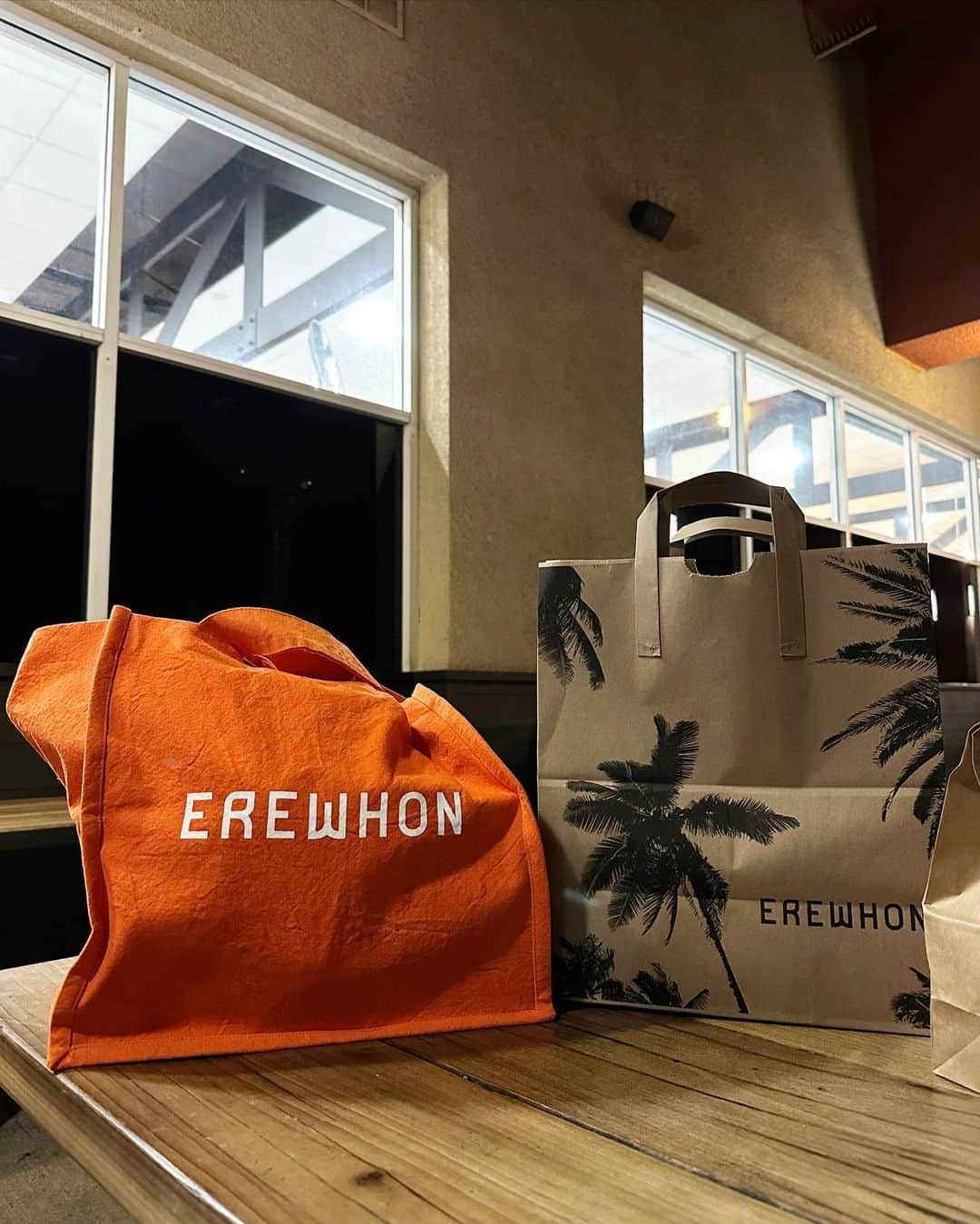 月本えりさんのインスタグラム写真 - (月本えりInstagram)「LA Dump🌴  #losangeles #photodump  #🌴 #🇺🇸 #⛳️ #erewhonmarket #shopping  #groceryshopping #happyholidays  #goodnight」11月29日 15時53分 - eritsukimoto