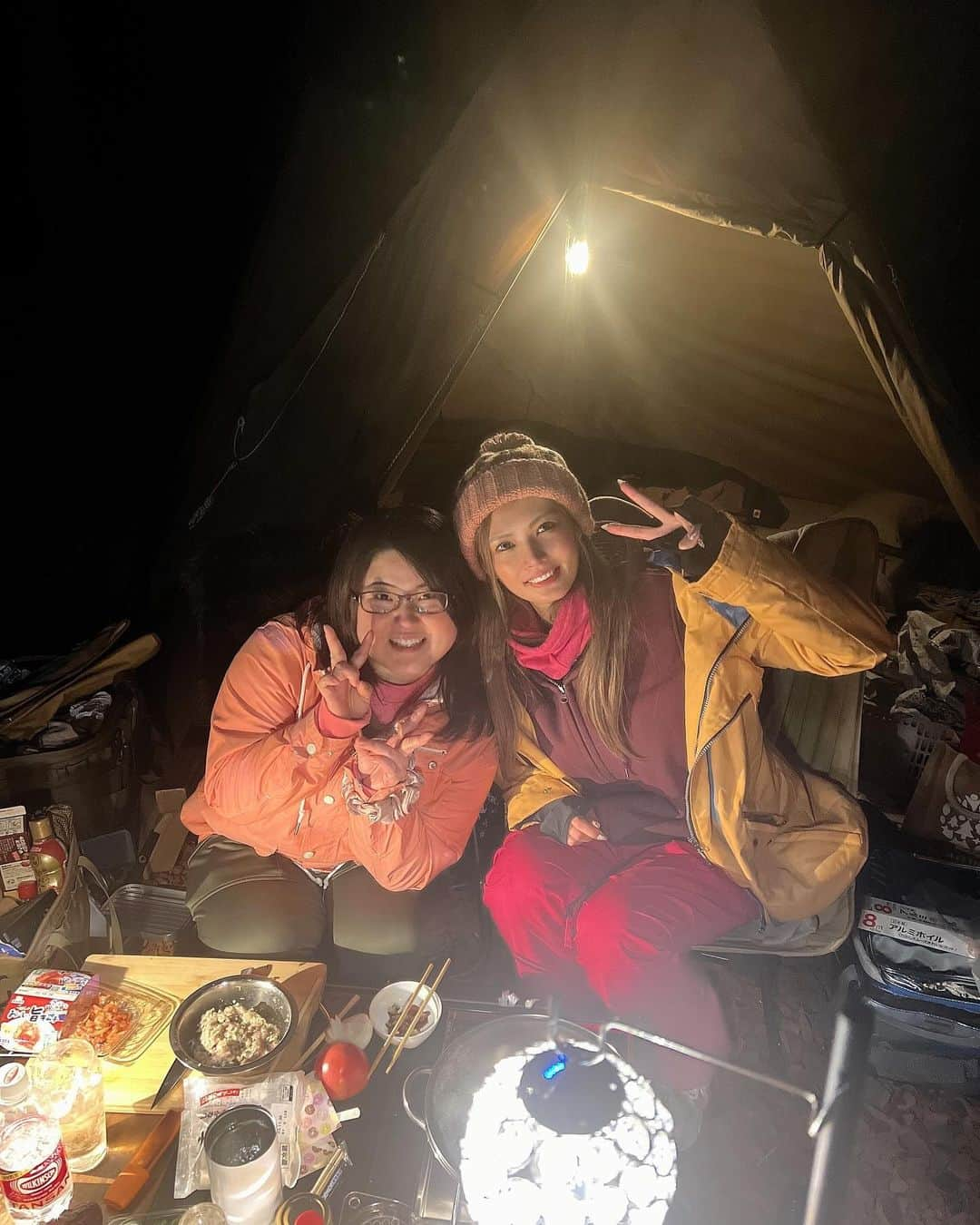 堀えりかのインスタグラム：「キャンプ行った時の🏕️✨  @haruna.t29 のキャンプ飯絶品でした😋💕  いっぱい食べていっぱい飲んだあ🍻‼️  たのでした🤗❤️  #キャンプ #キャンプ飯」