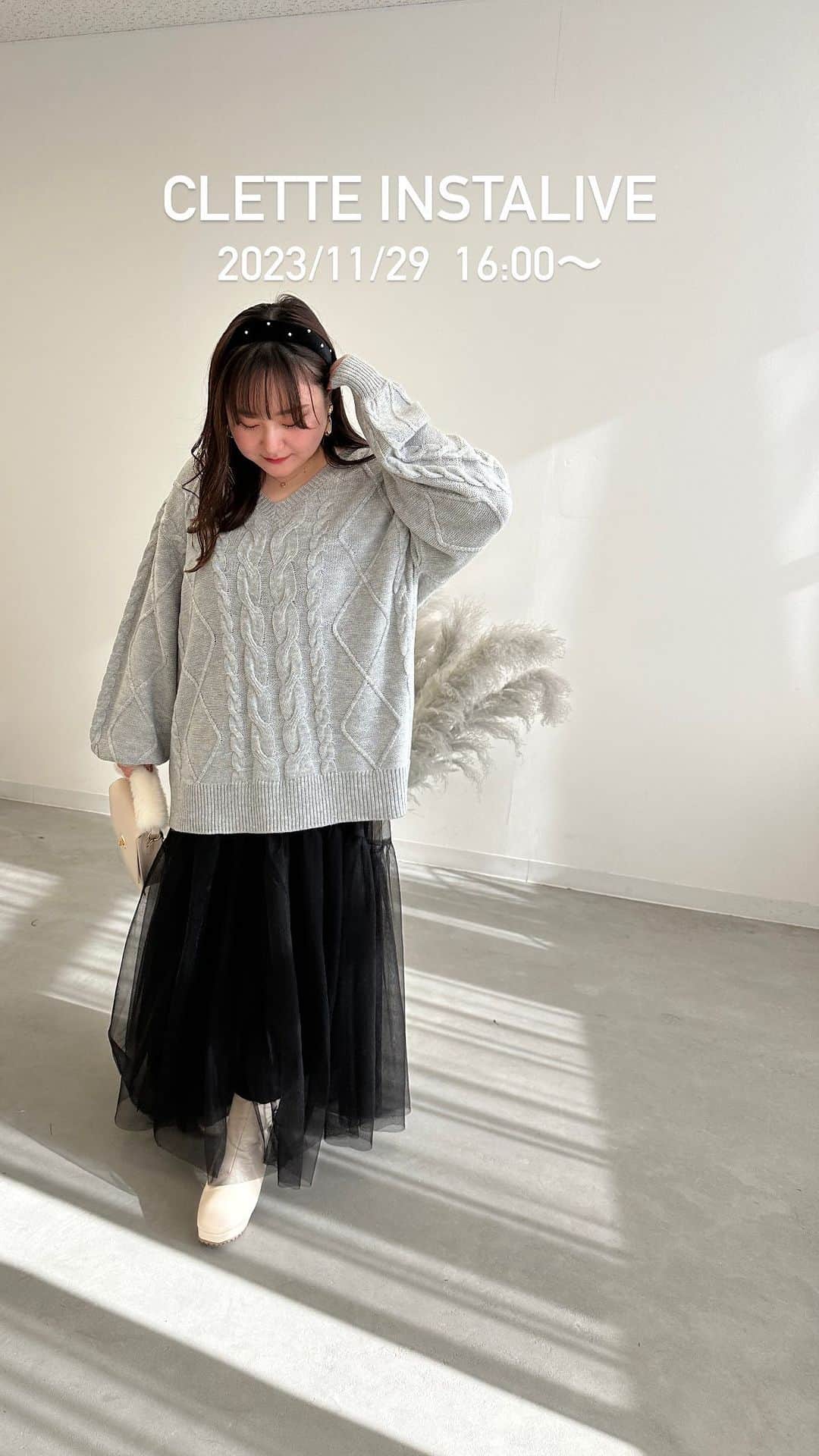 clette(クレット)のインスタグラム：「11月29日 CLETTEInstagramLIVE  11月 29日 (水曜日) 【新商品】 b8a191018　CLETTEオリジナル★ルーズケーブルニット b4a191017　CLETTEオリジナル★カシュクールニットワンピース b8a192006　CLETTEオリジナル★パールビジュー使いリブニット」