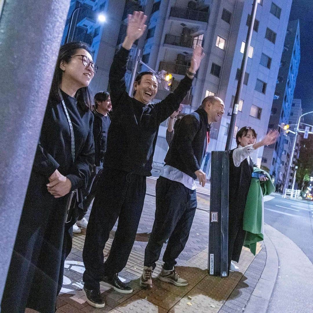 西田善太さんのインスタグラム写真 - (西田善太Instagram)「めんどくさい人の周りには、性格のいい人しか残らない。ありがたいことです。まだまだ先輩たちが楽しそうにしているので、また漕ぎ出します🥹  design_Koichi Kosugi(OneHappy)」11月29日 16時26分 - zentanishida