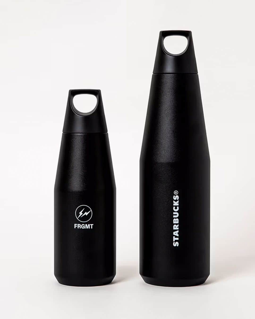のインスタグラム：「Sip your coffee in style with fragment design and @starbucks_j's upcoming bottle capsule.⁠ ⁠ The hand-dried stainless steel bottle showcases the distinctive logos of both companies on the front and back of the @kintoeurope product, giving it an edgy design typical of @fujiwarahiroshi's label. The drinkware will be offered in two colorways, matte black and beige, and available in 580ml and 1080ml sizes, both of which have a larger capacity than Starbucks' Venti option.⁠ ⁠ The offering is set to launch on December 6 through Starbucks Japan's online store.⁠ Photo: Starbucks」
