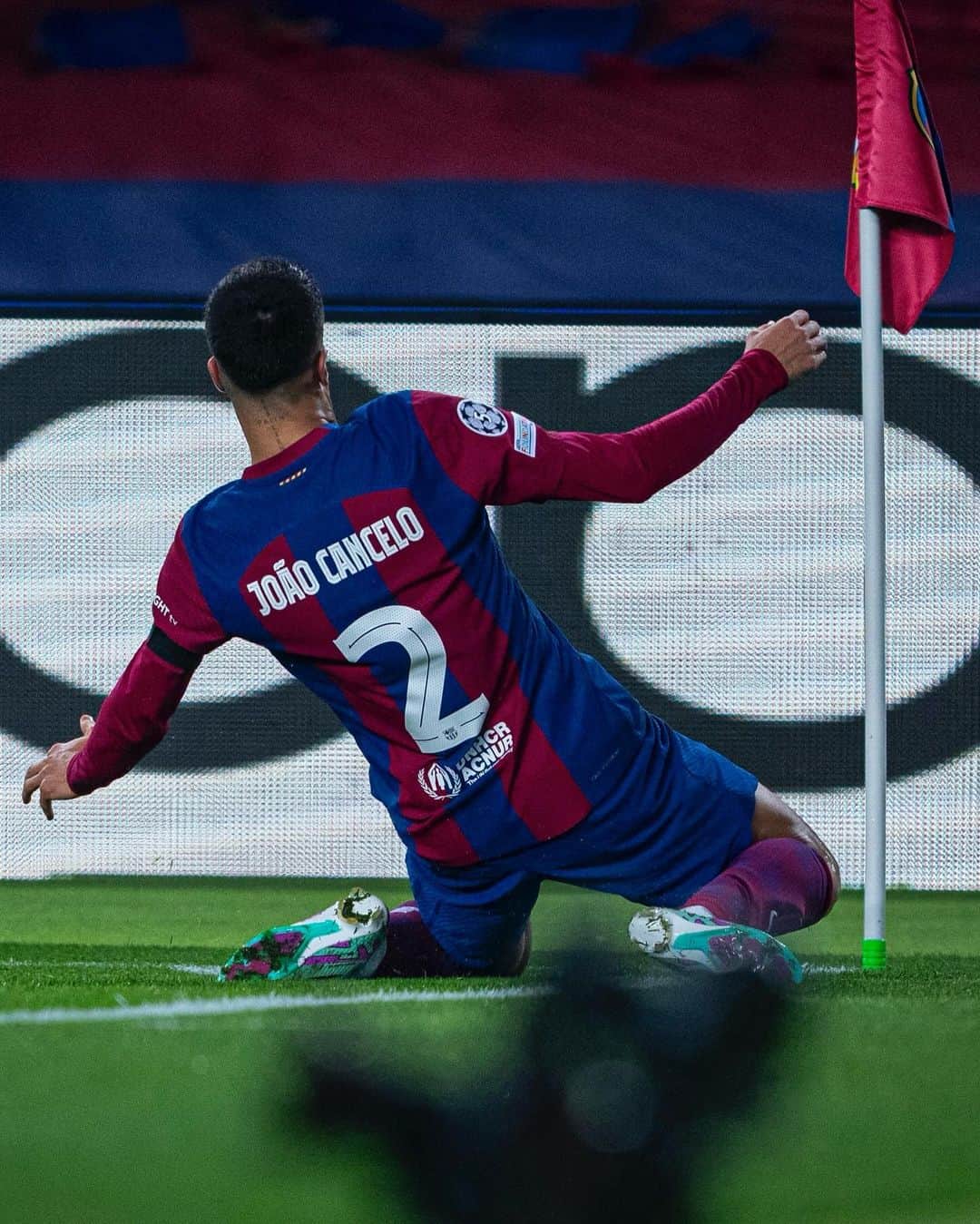 FCバルセロナのインスタグラム：「Bon dia! 🎸」