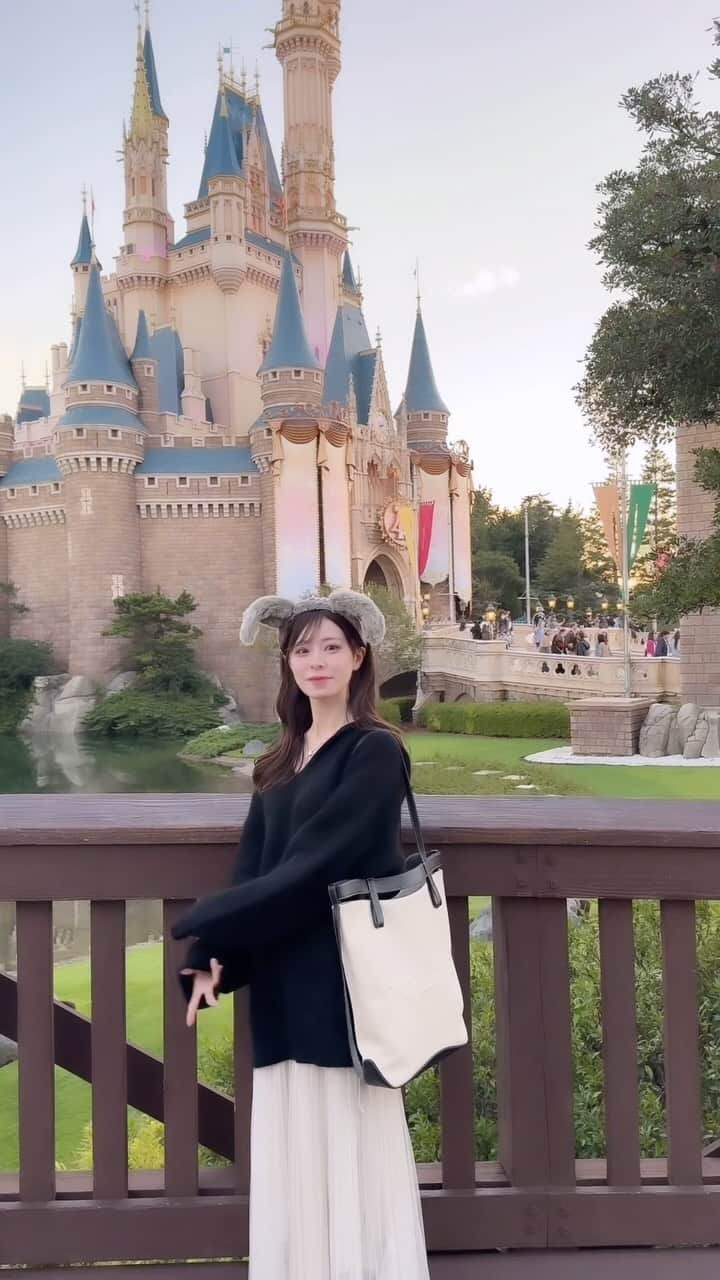 工藤はるかのインスタグラム：「少し前の、Christmas Disney🎄✨🎅🏻🎀  この時期のディズニーがいちばんすき♥️」
