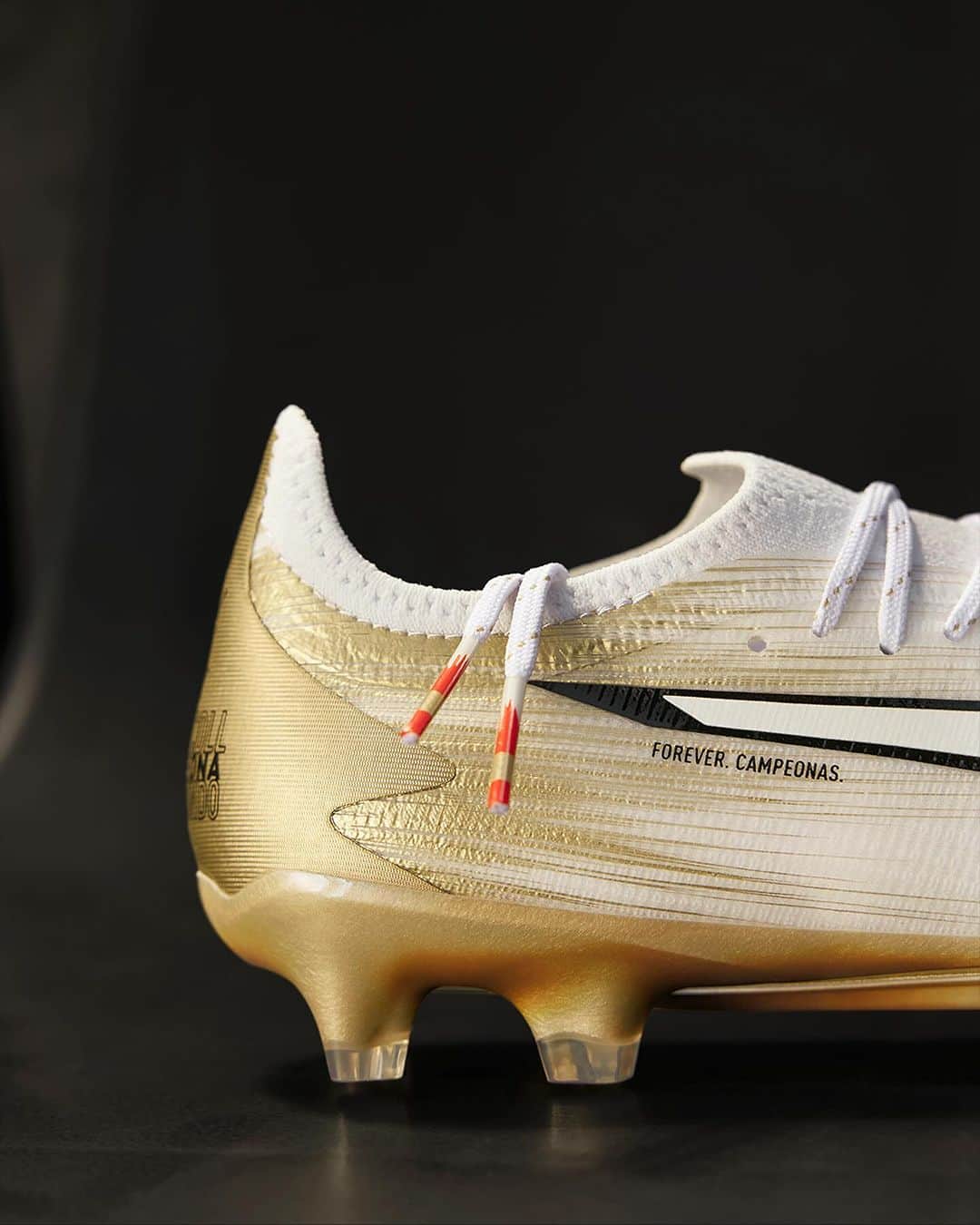 PUMA Footballさんのインスタグラム写真 - (PUMA FootballInstagram)「The World Champion boots for our Campeonas 🏆」11月29日 17時30分 - pumafootball